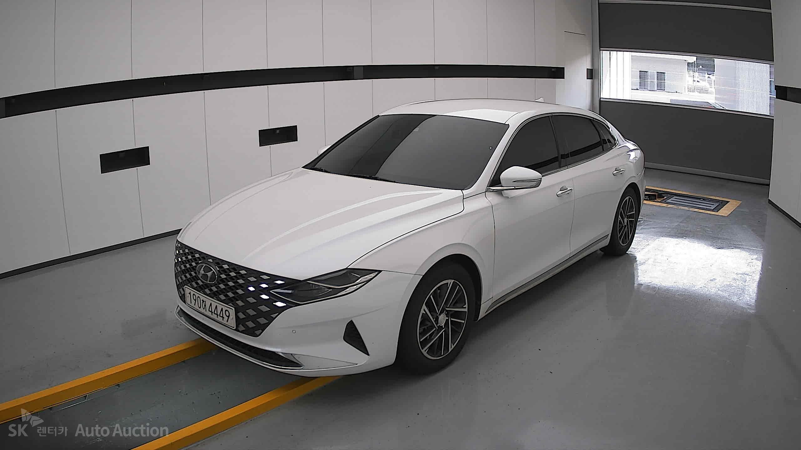 2022 - hyundai grandeur