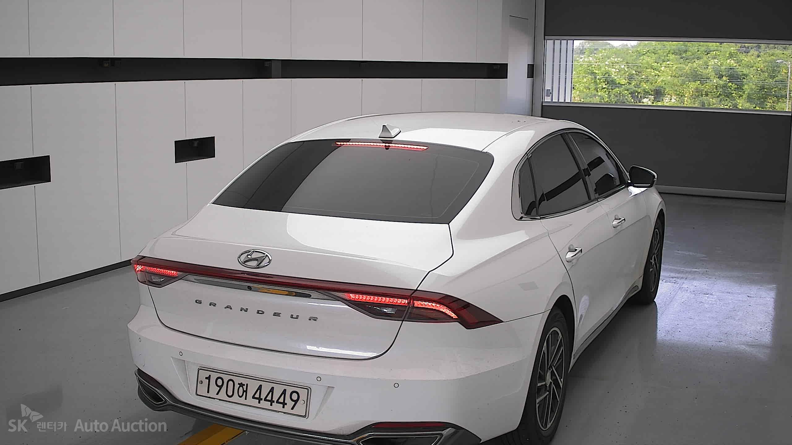 2022 - hyundai grandeur