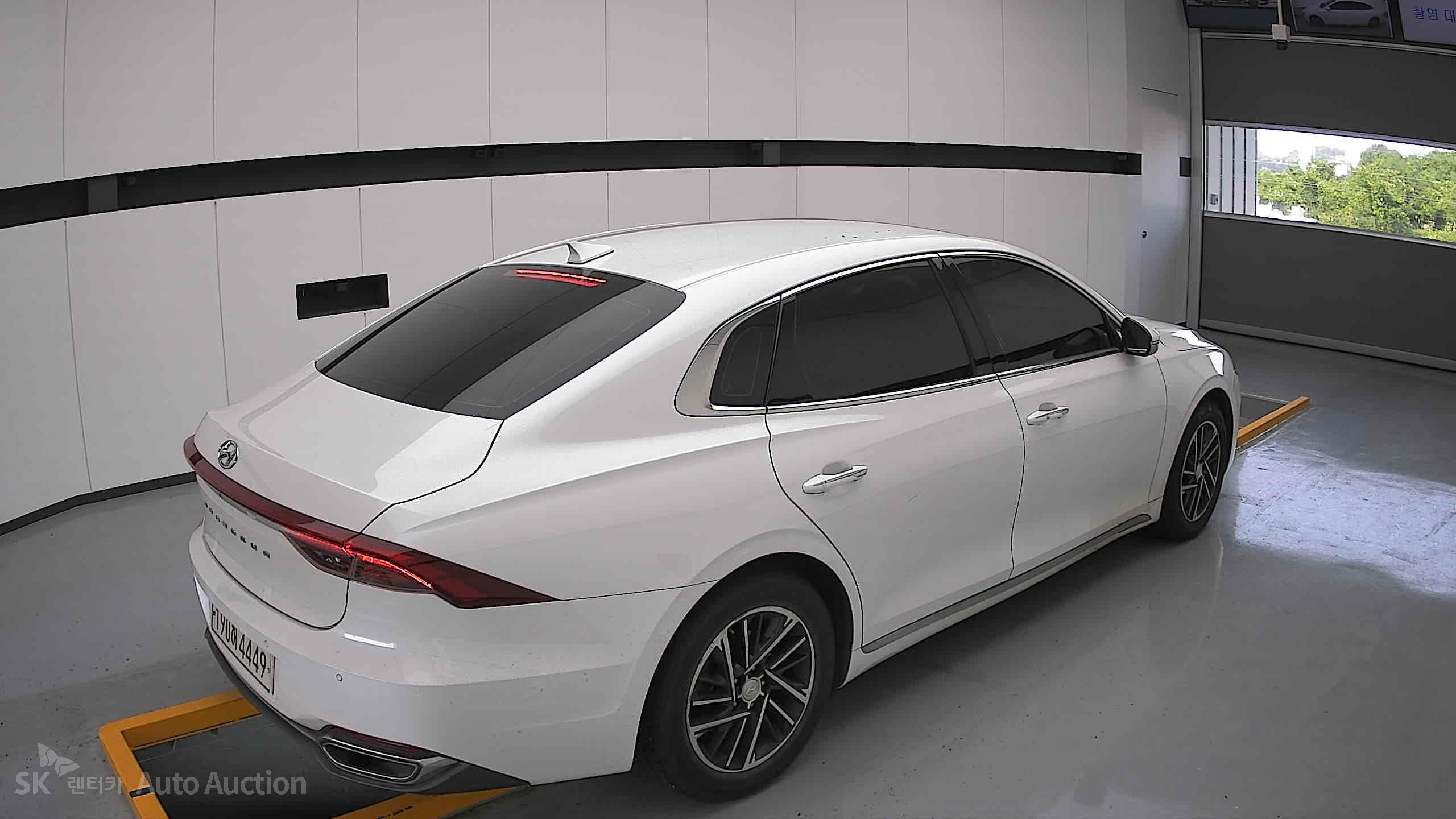 2022 - hyundai grandeur