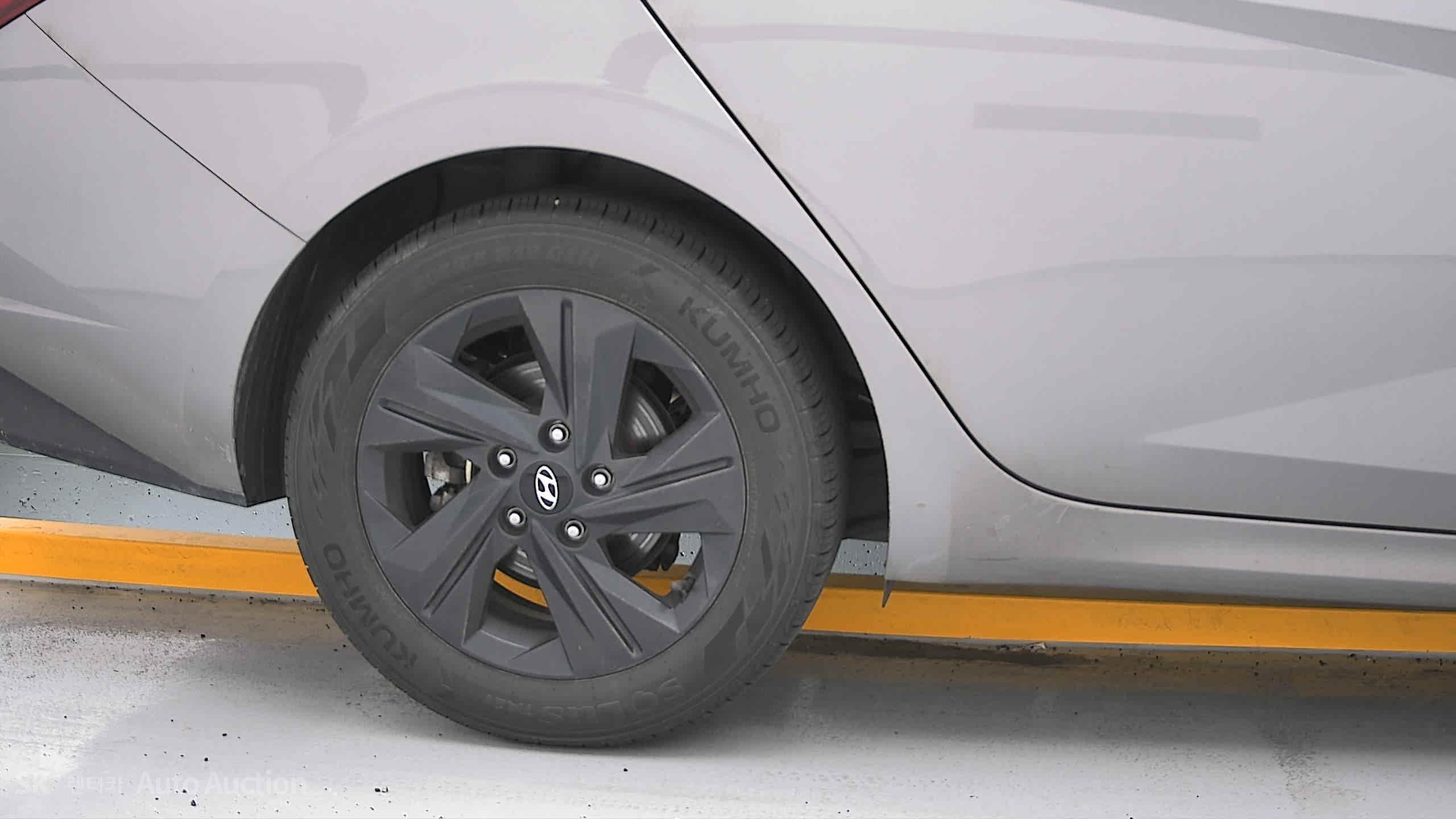 2022 - hyundai avante
