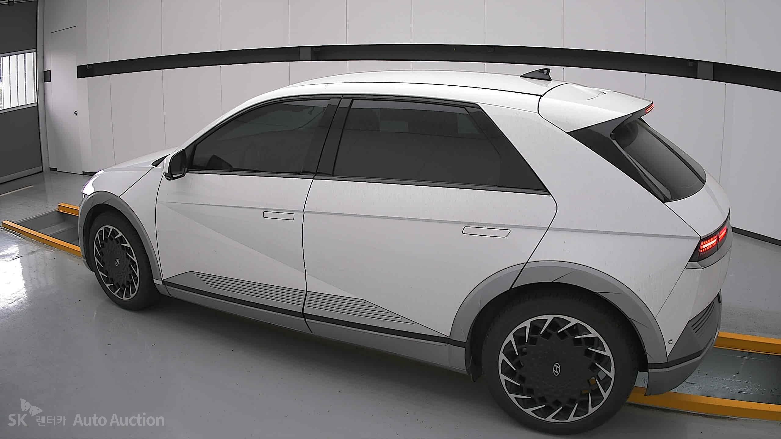 2022 - hyundai ioniq