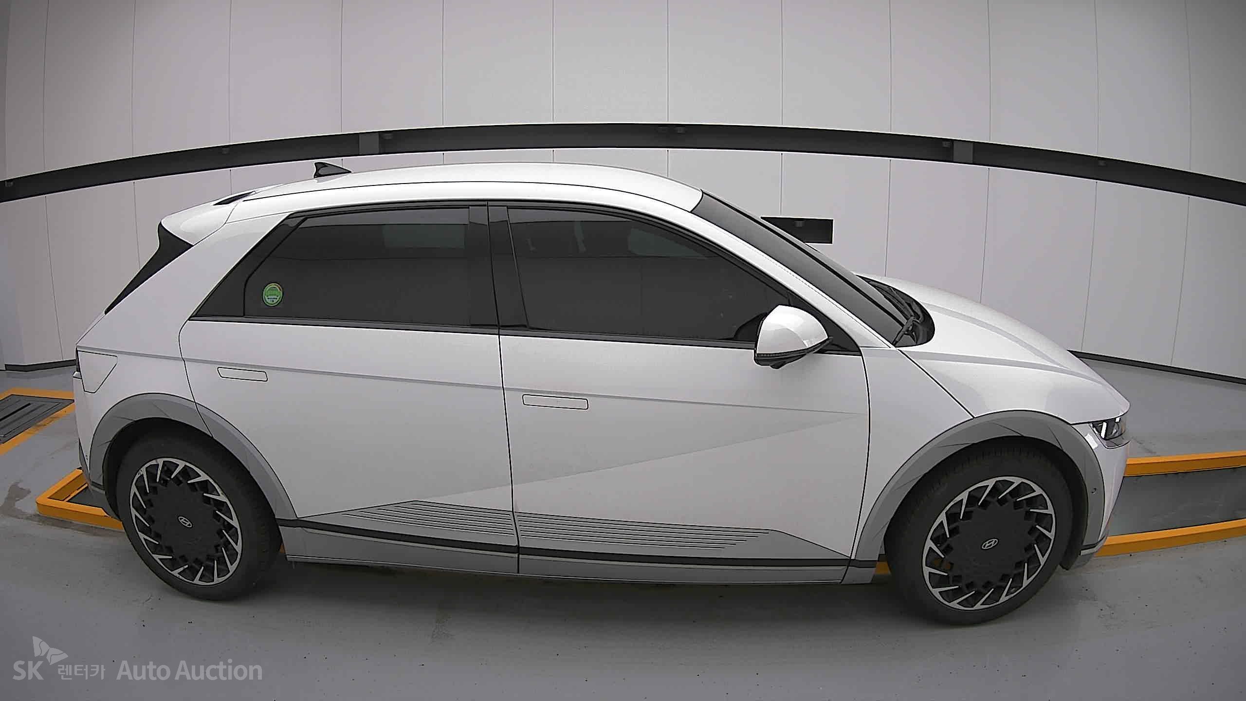 2022 - hyundai ioniq