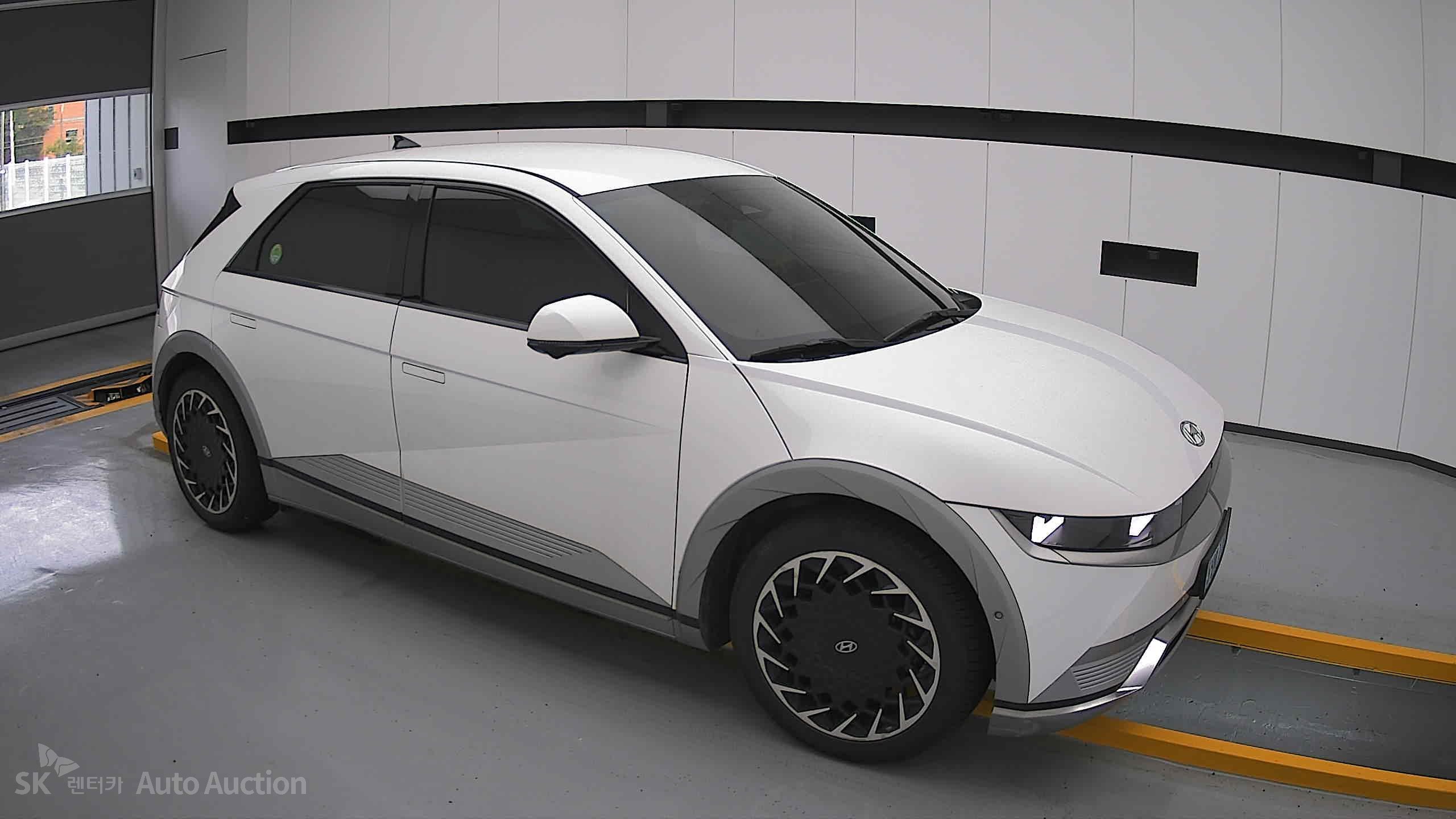 2022 - hyundai ioniq