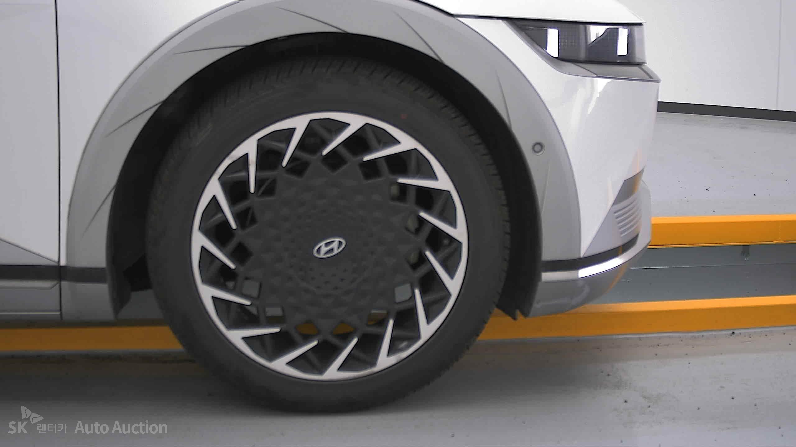 2022 - hyundai ioniq