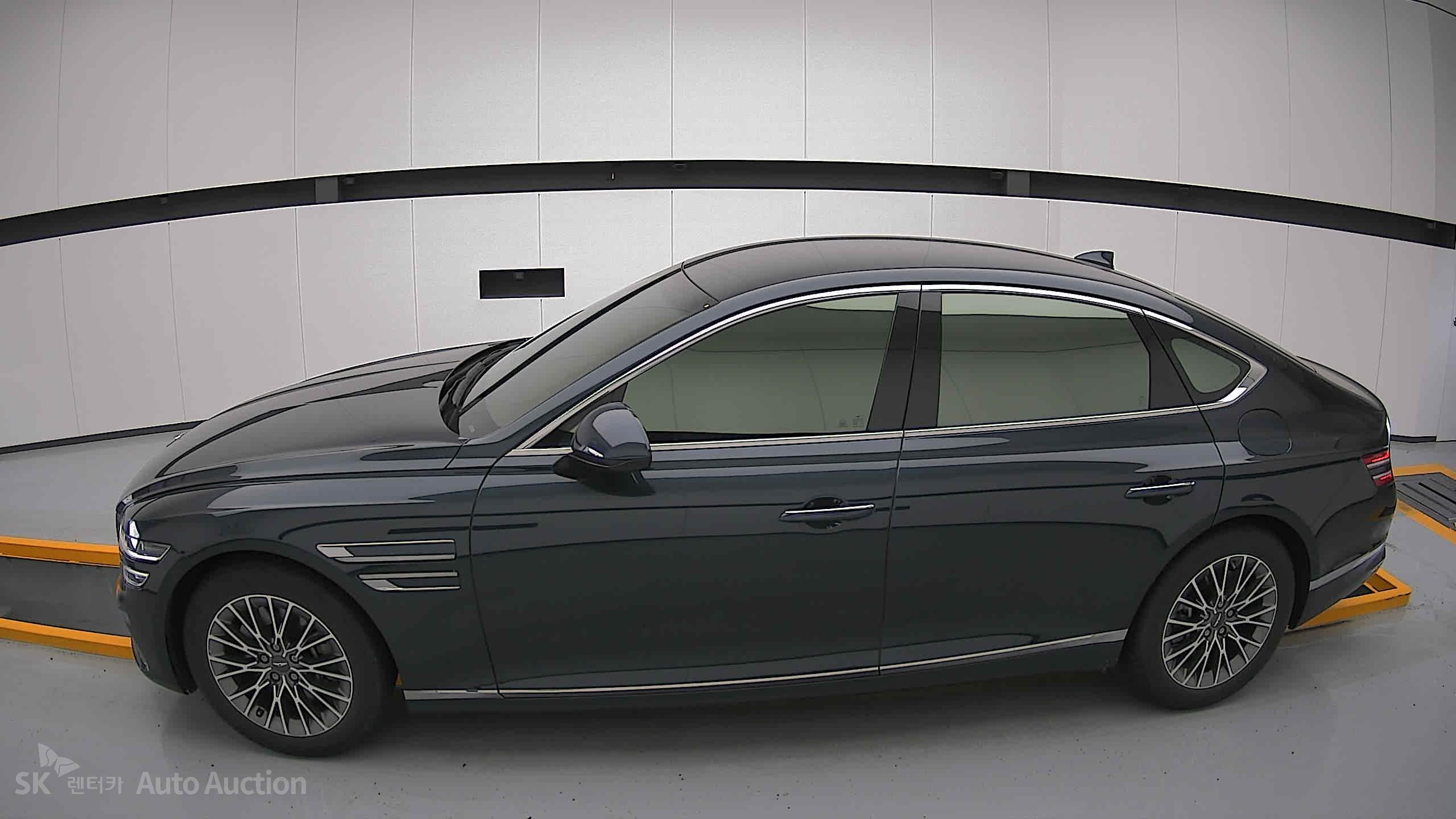 2022 - genesis g80
