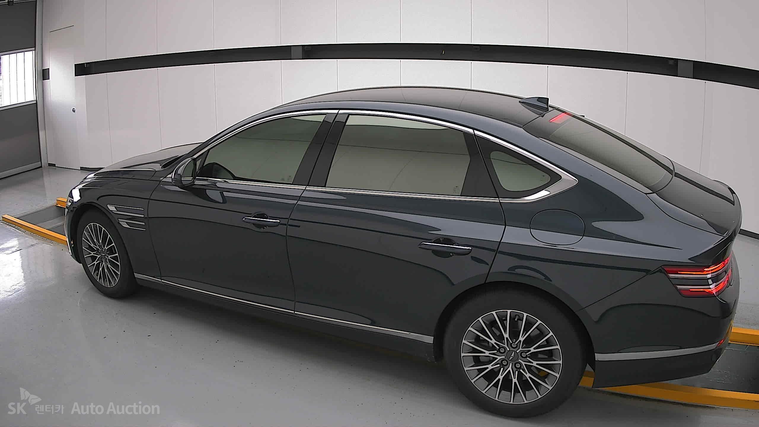 2022 - genesis g80