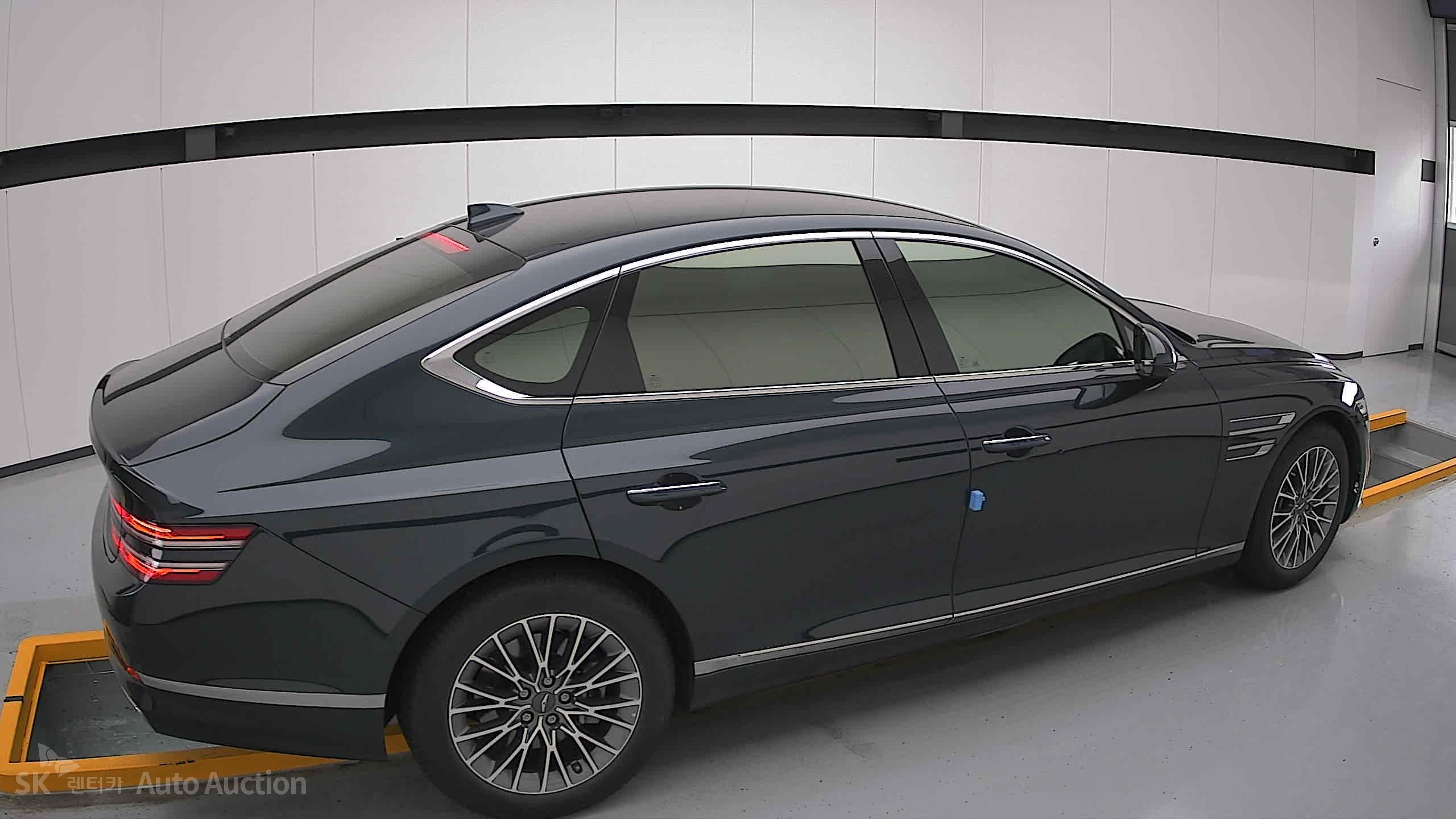 2022 - genesis g80