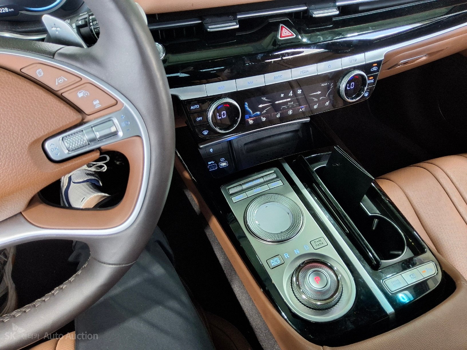 2022 - genesis g80