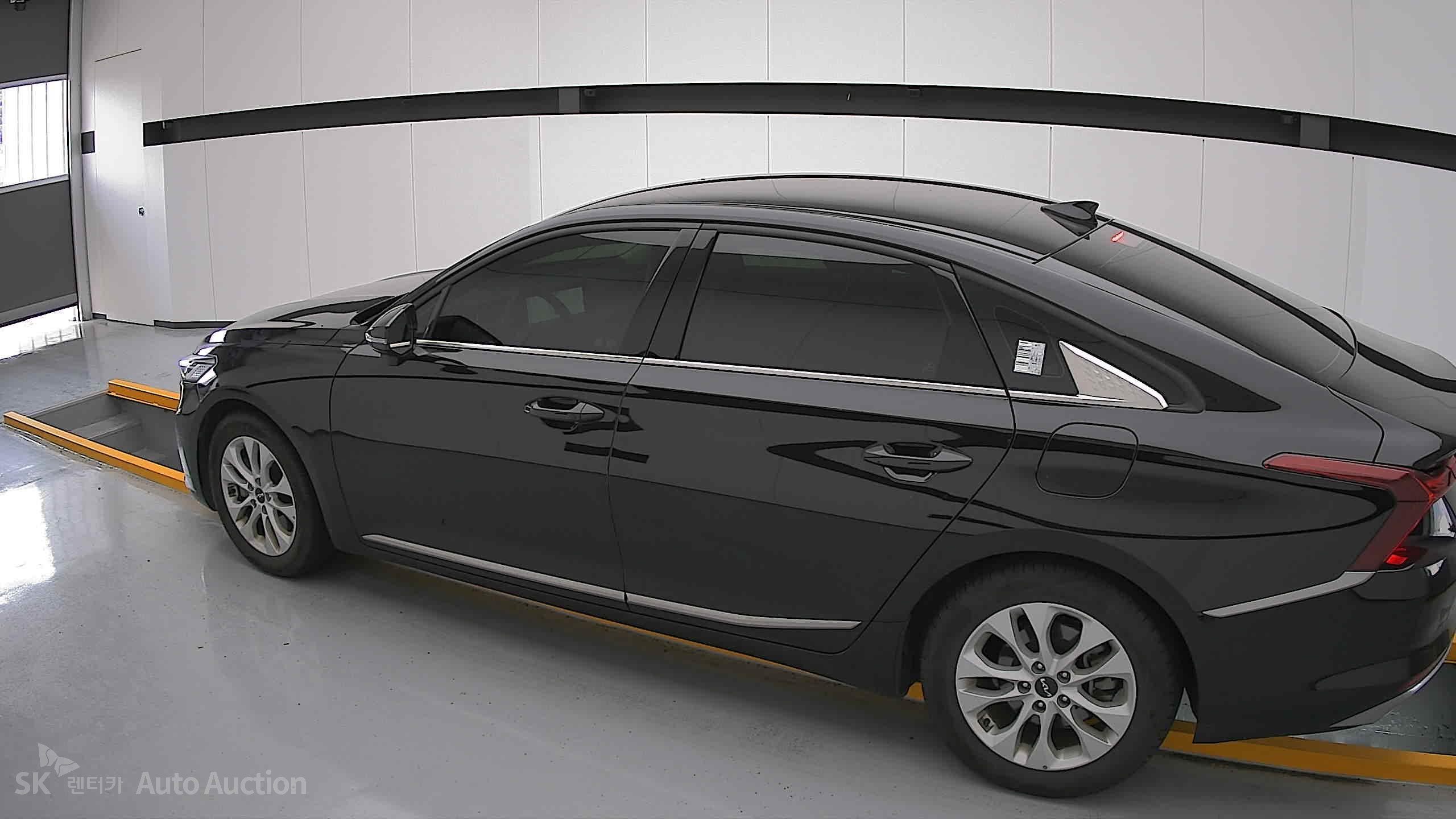 2022 - kia k8