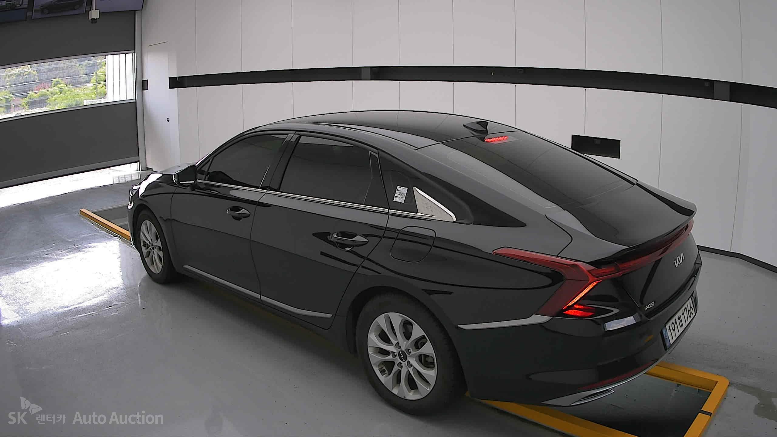 2022 - kia k8