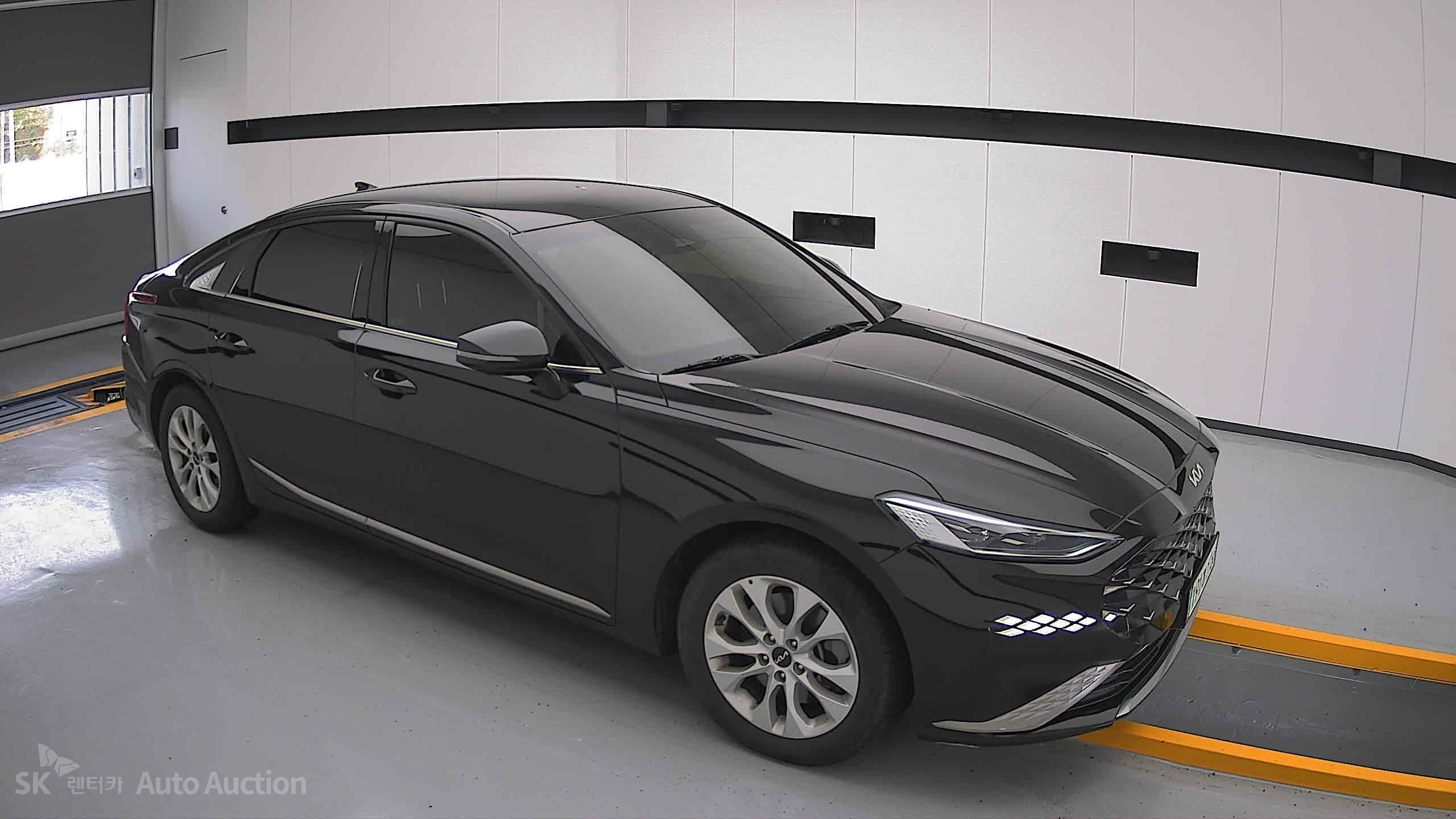 2022 - kia k8
