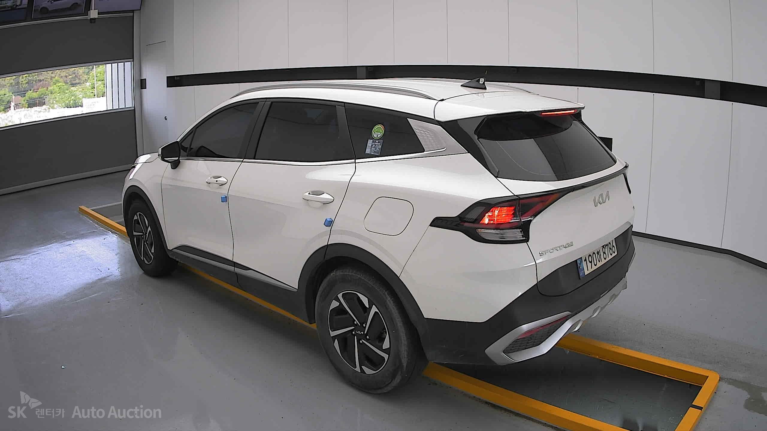 2023 - kia sportage