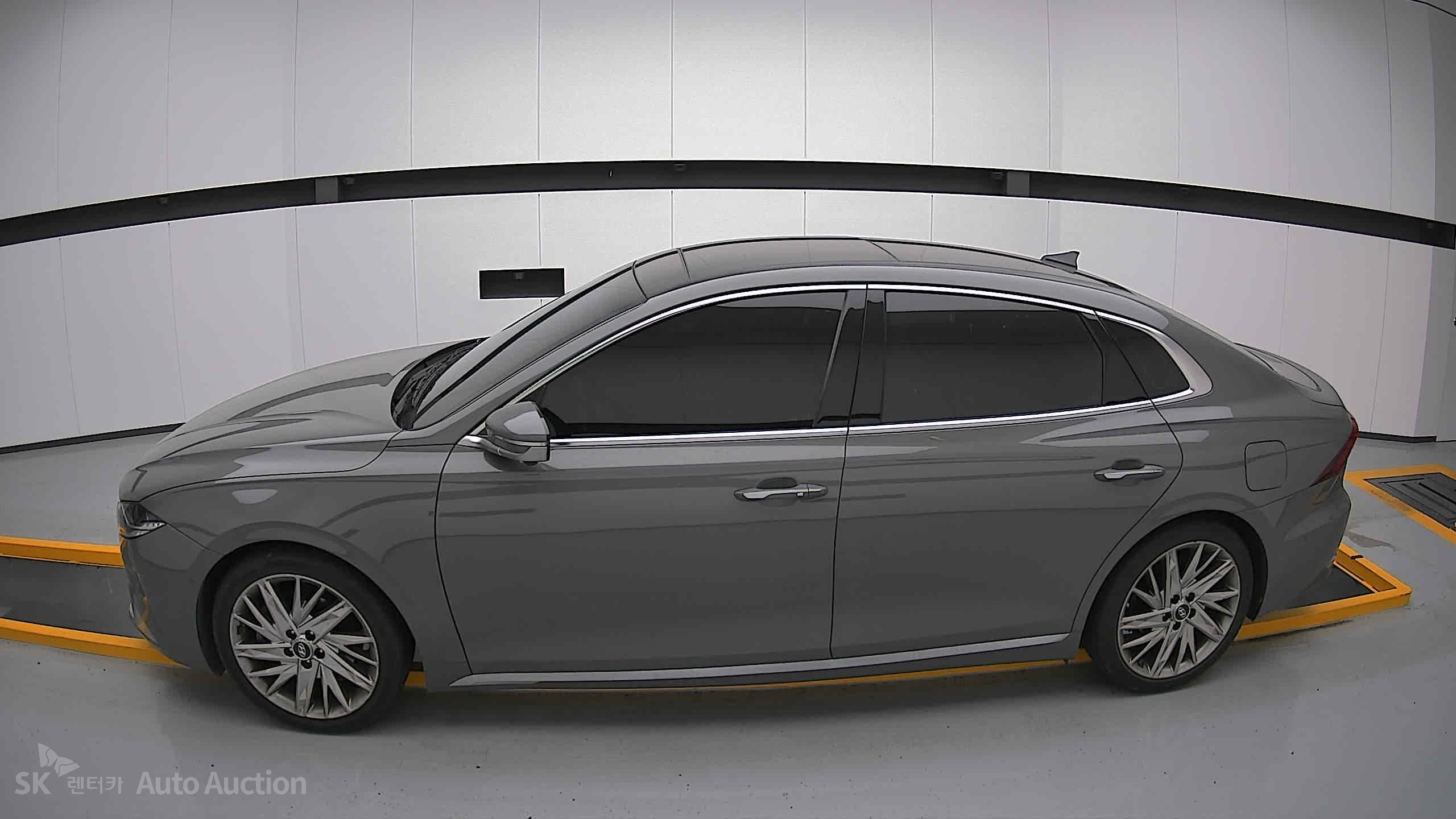 2021 - hyundai grandeur