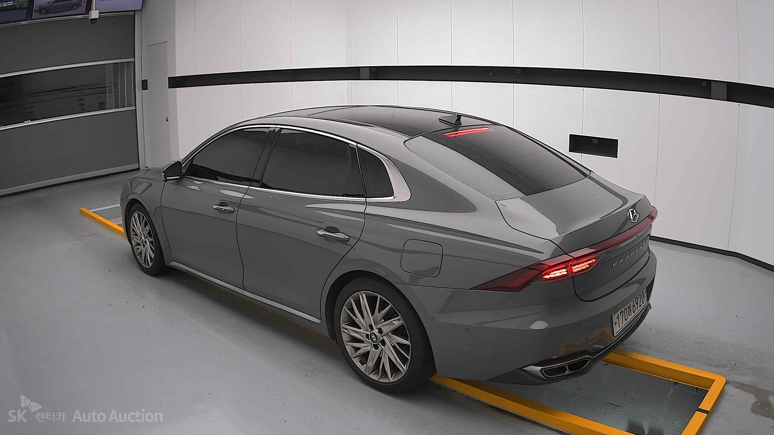 2021 - hyundai grandeur
