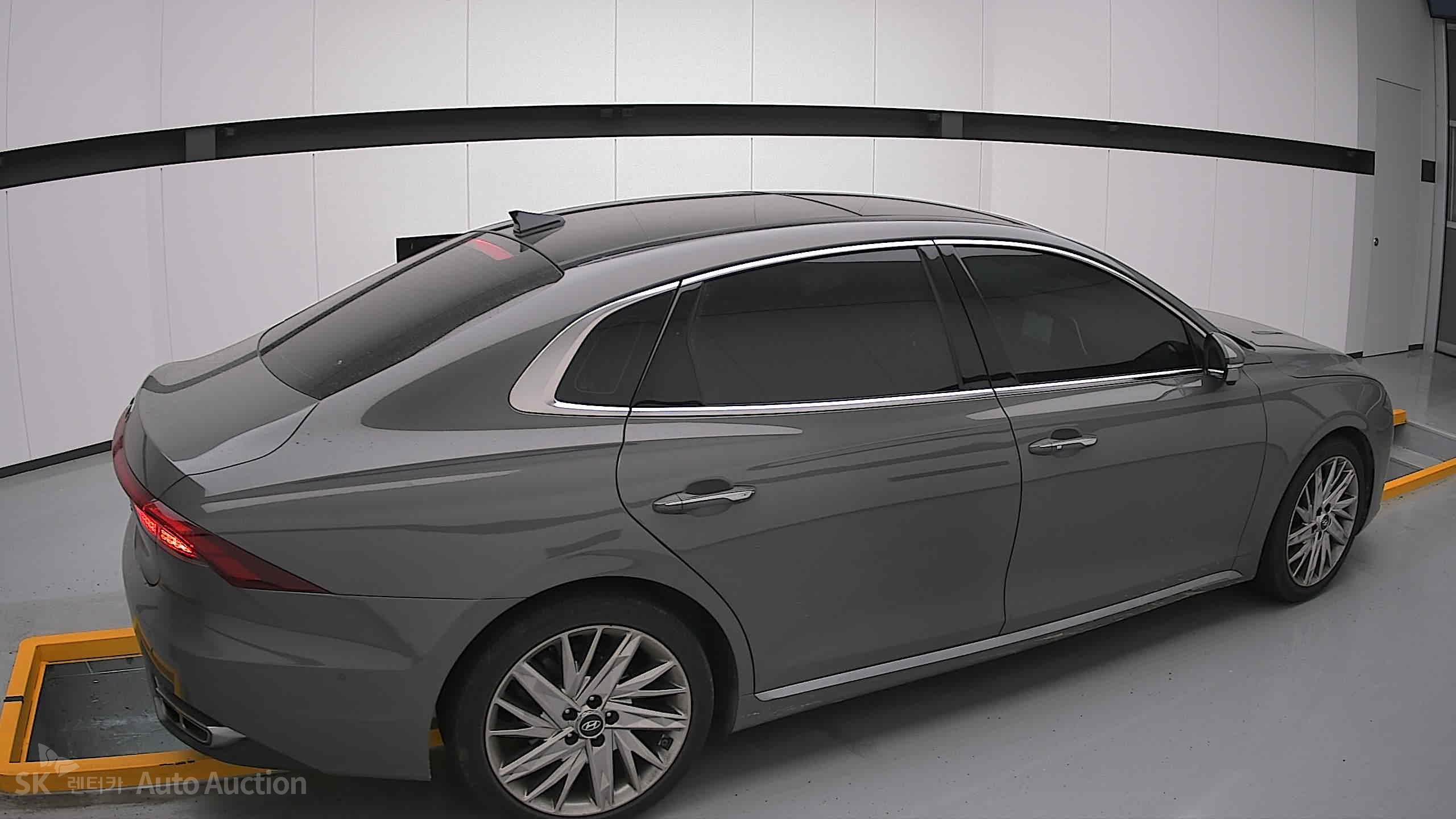 2021 - hyundai grandeur
