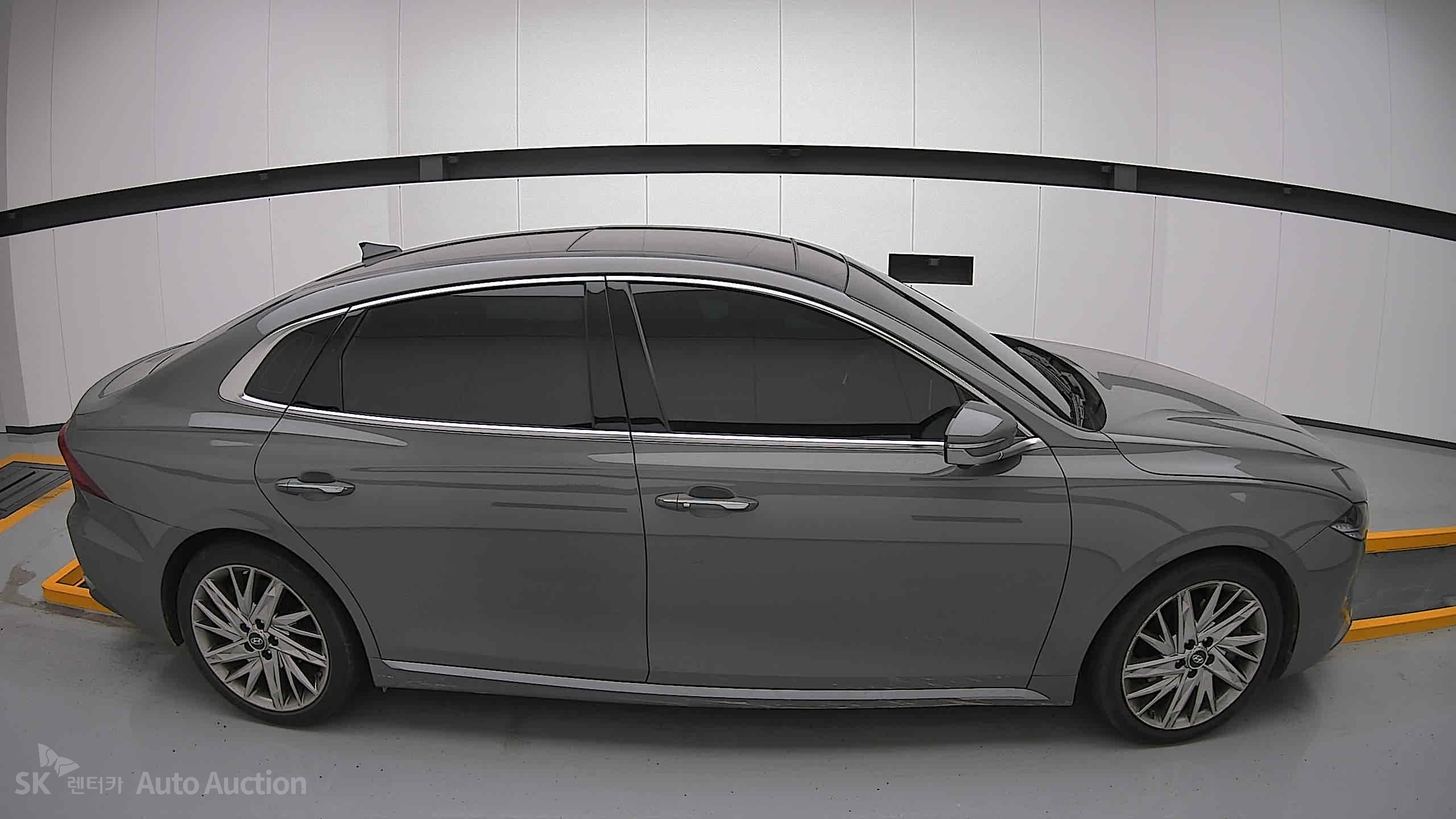 2021 - hyundai grandeur