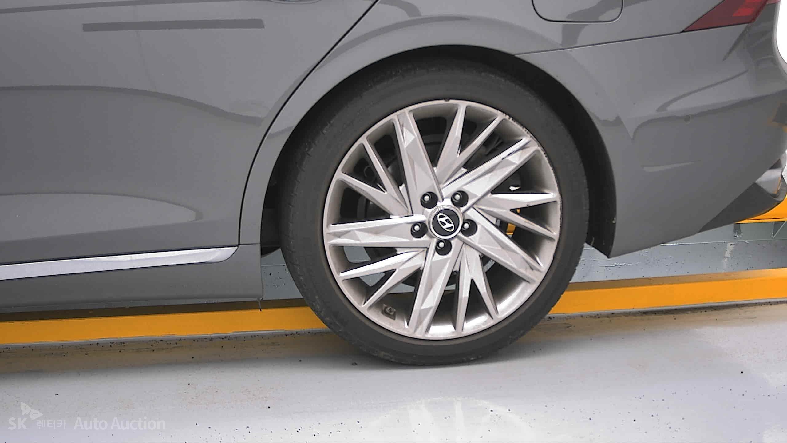 2021 - hyundai grandeur