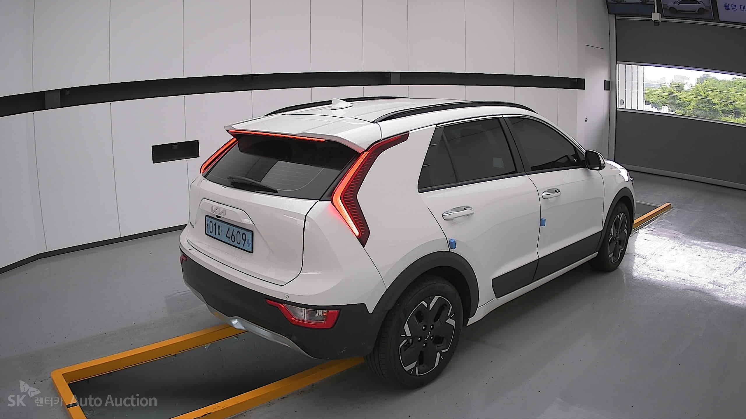 2023 - kia niro ev