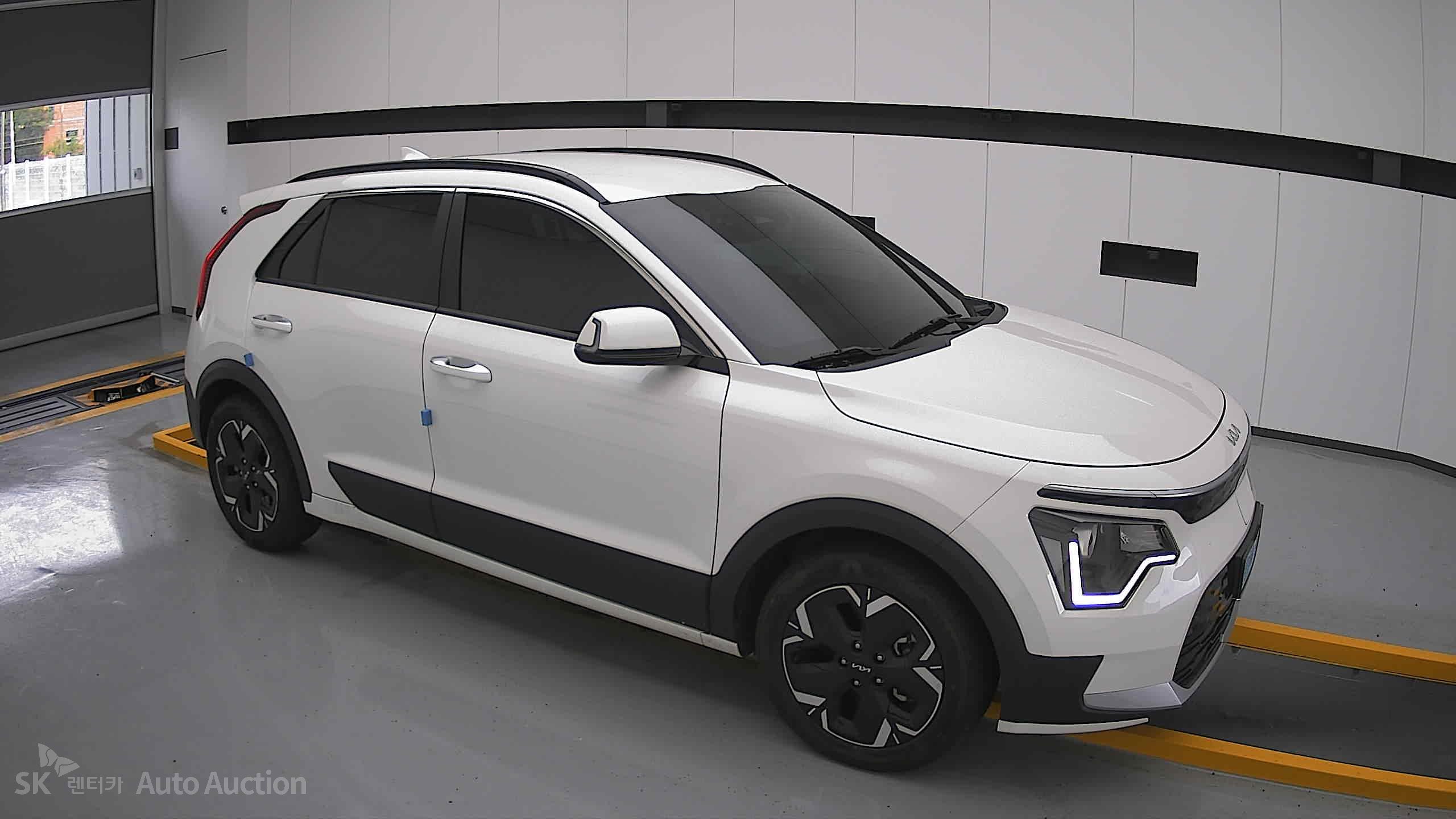 2023 - kia niro ev