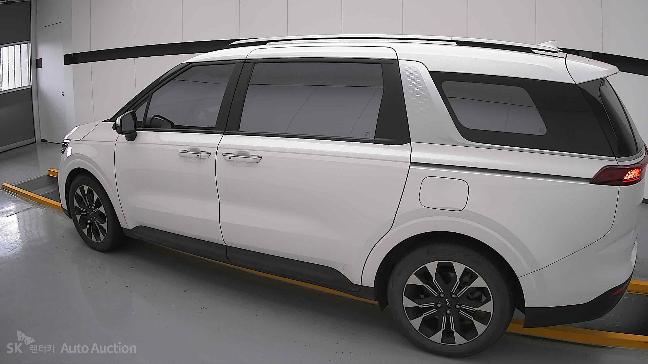 2022 - kia carnival