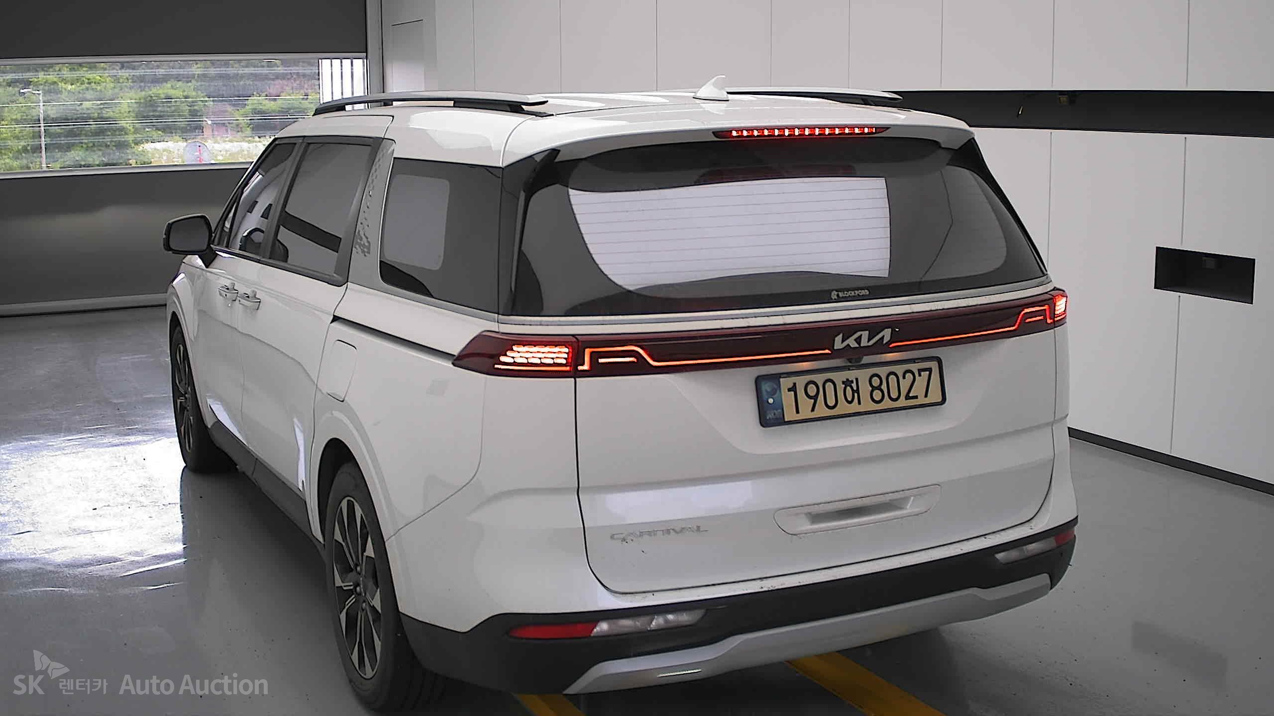2022 - kia carnival