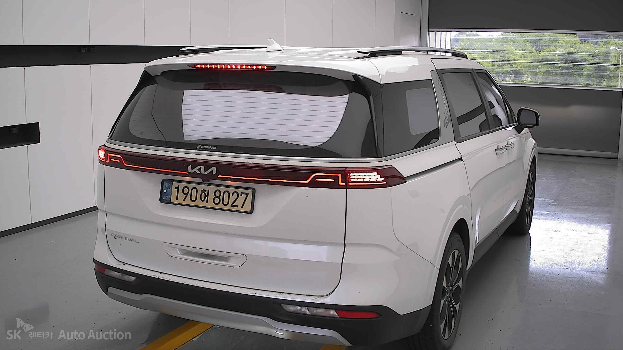 2022 - kia carnival