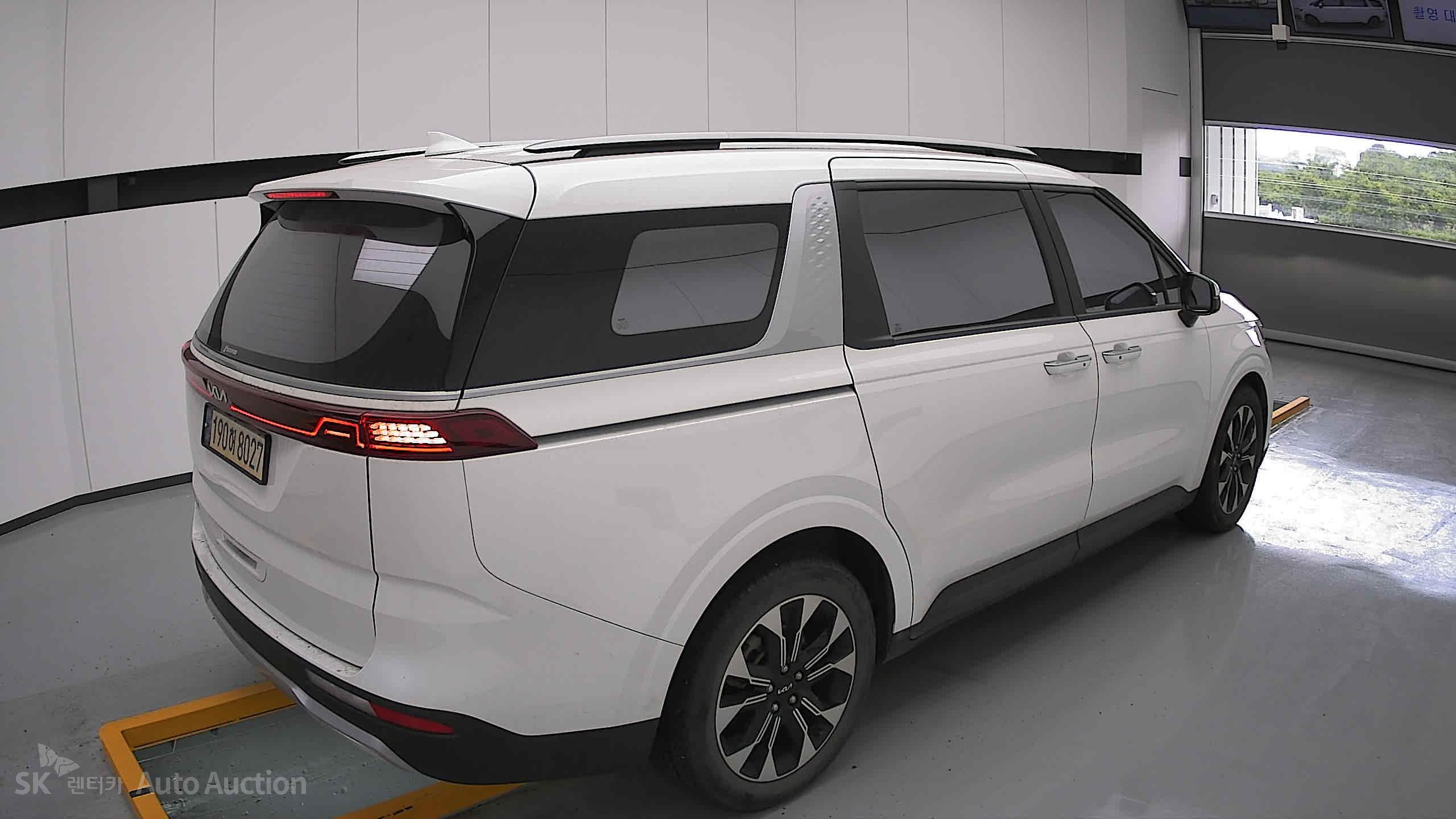 2022 - kia carnival