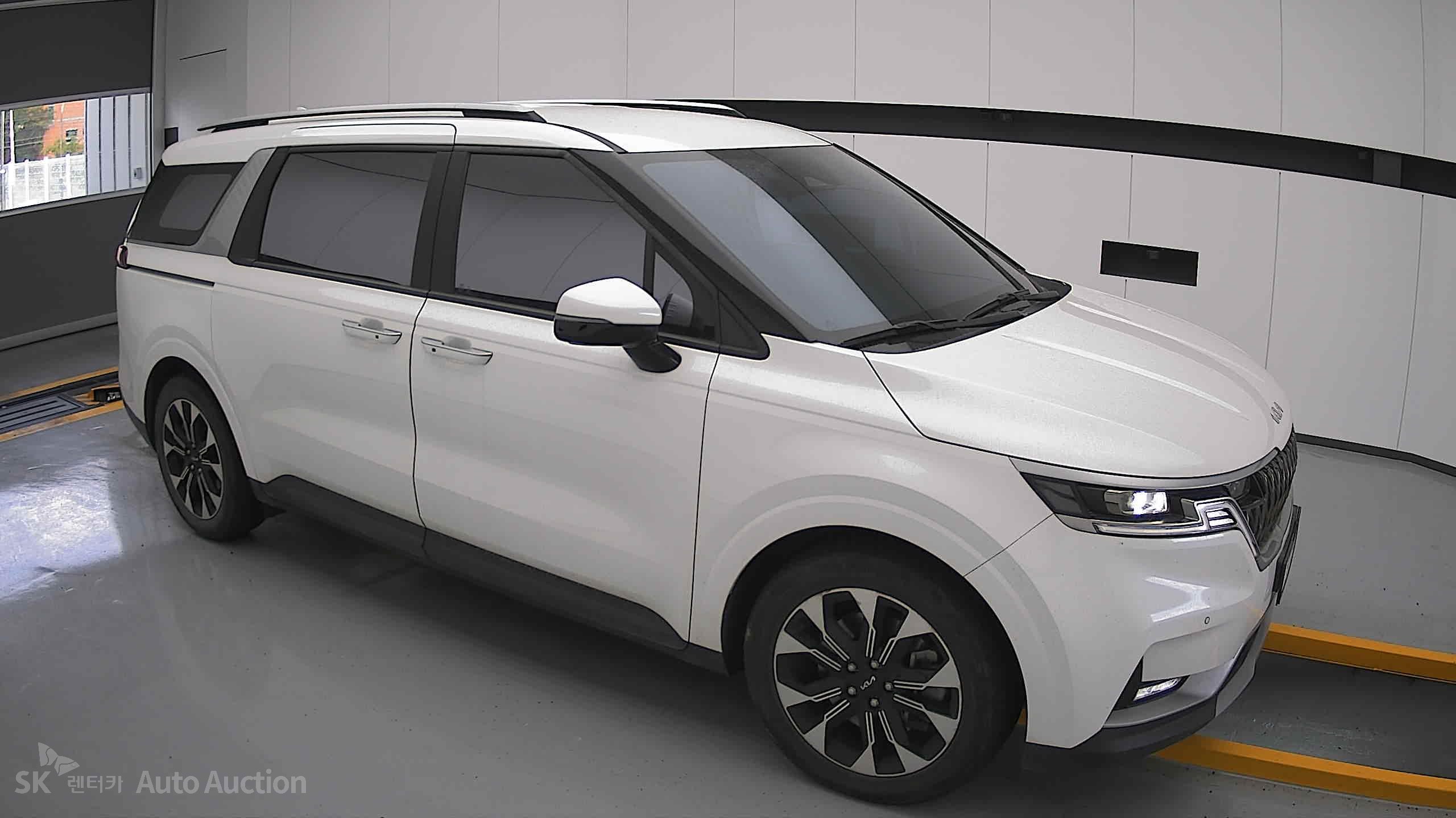 2022 - kia carnival