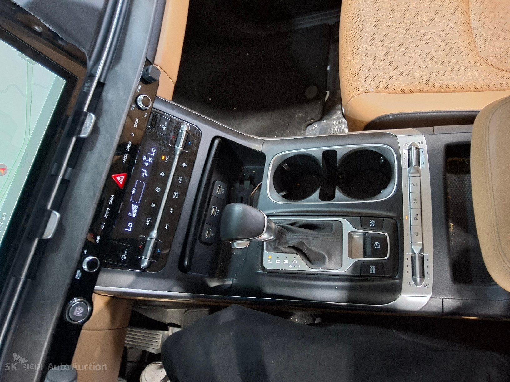 2022 - kia carnival