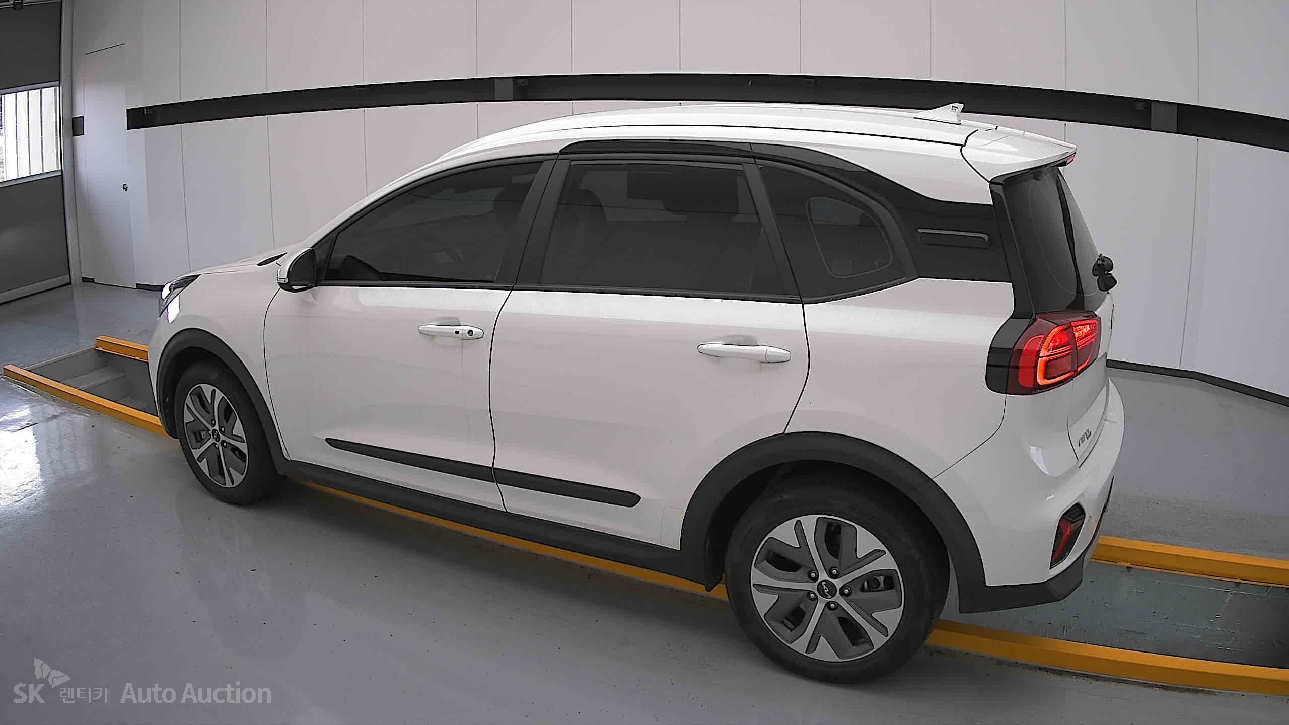 2023 - kia niro