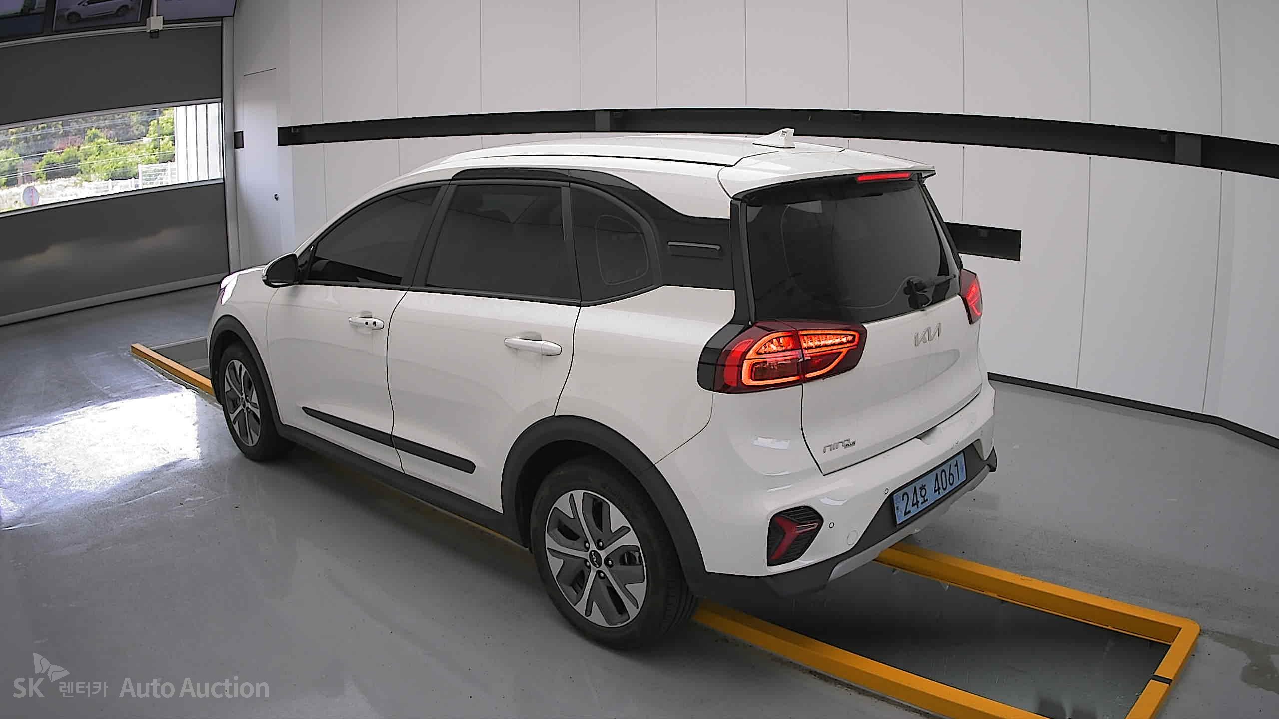 2023 - kia niro