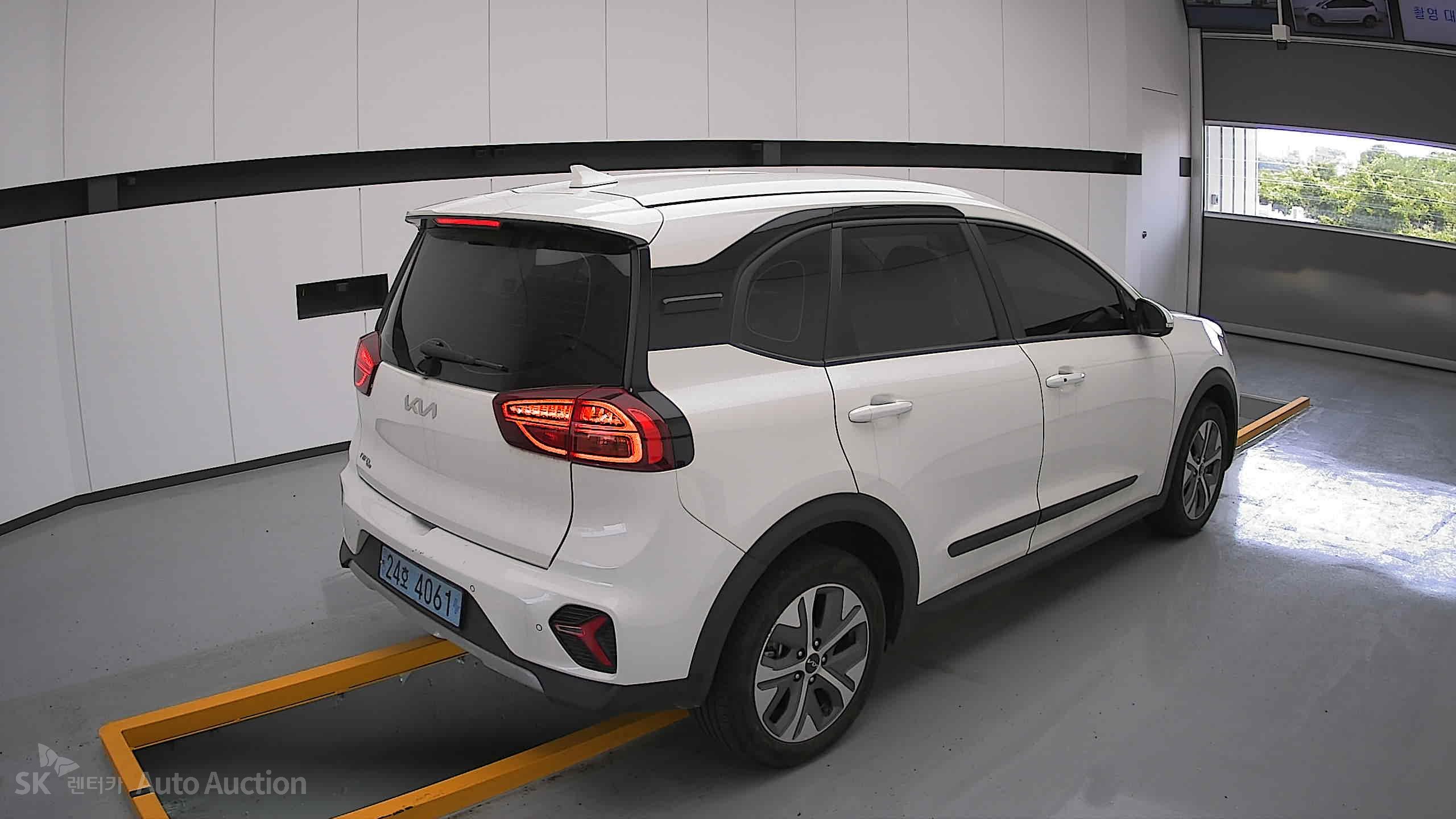 2023 - kia niro