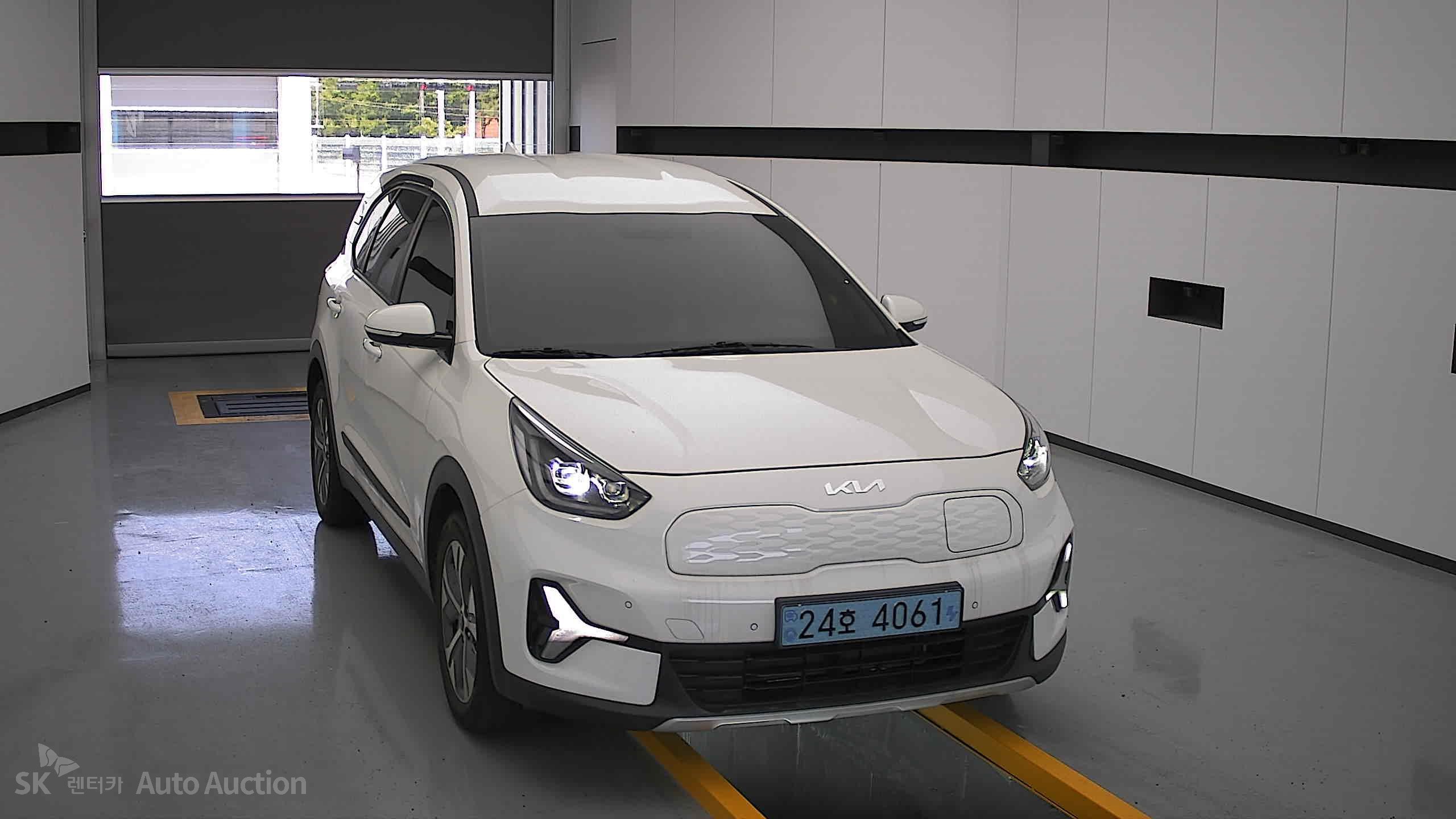 2023 - kia niro