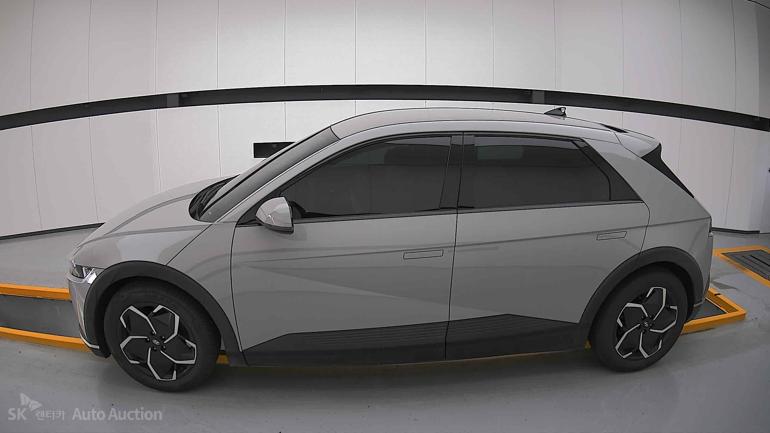 2022 - hyundai ioniq