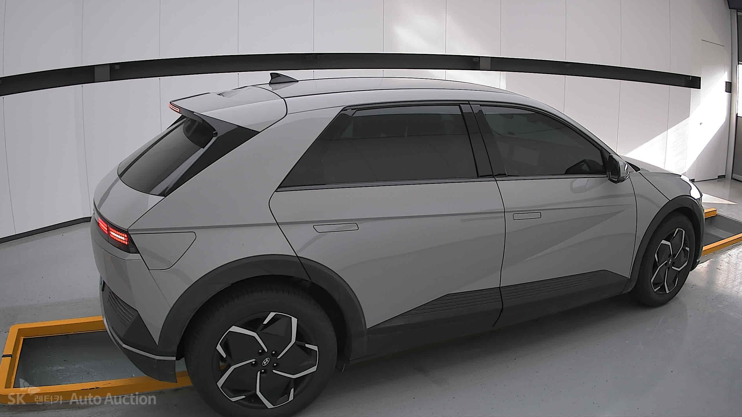 2022 - hyundai ioniq