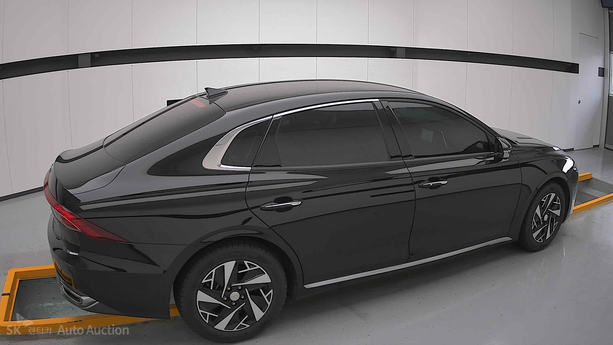 2022 - hyundai grandeur