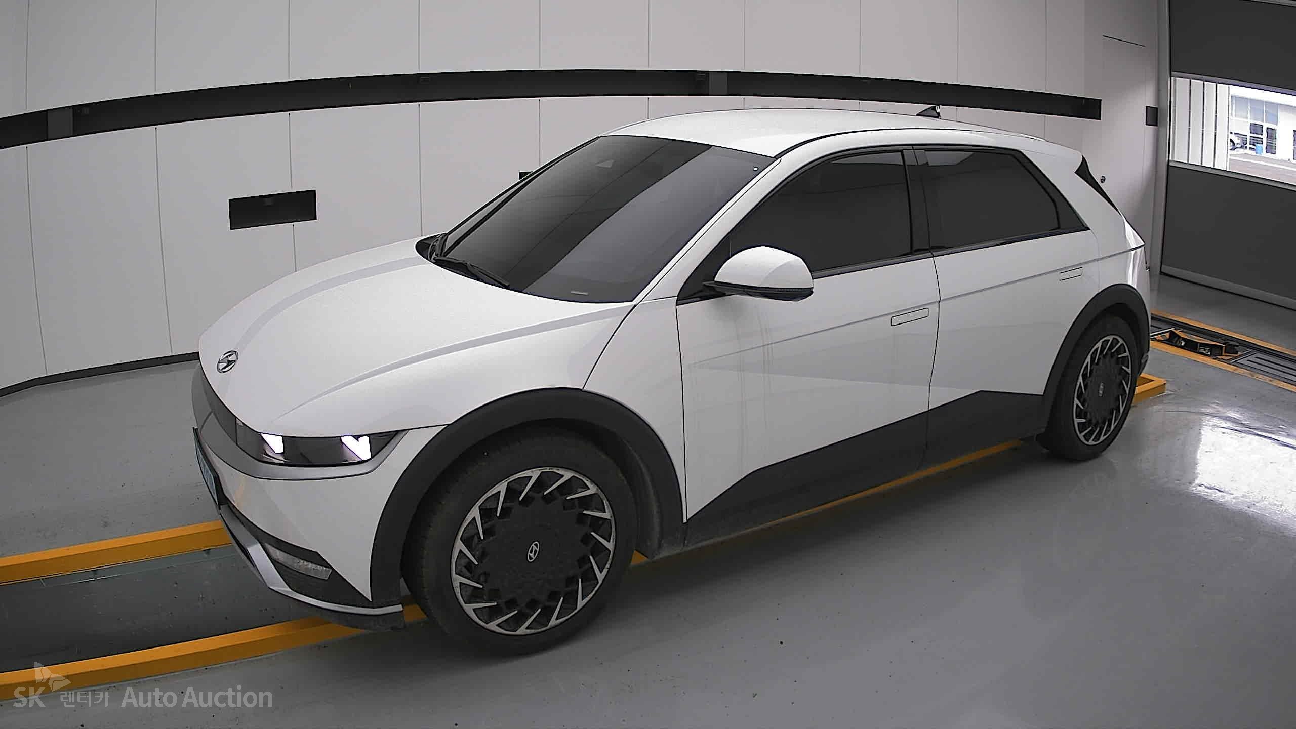 2023 - hyundai ioniq