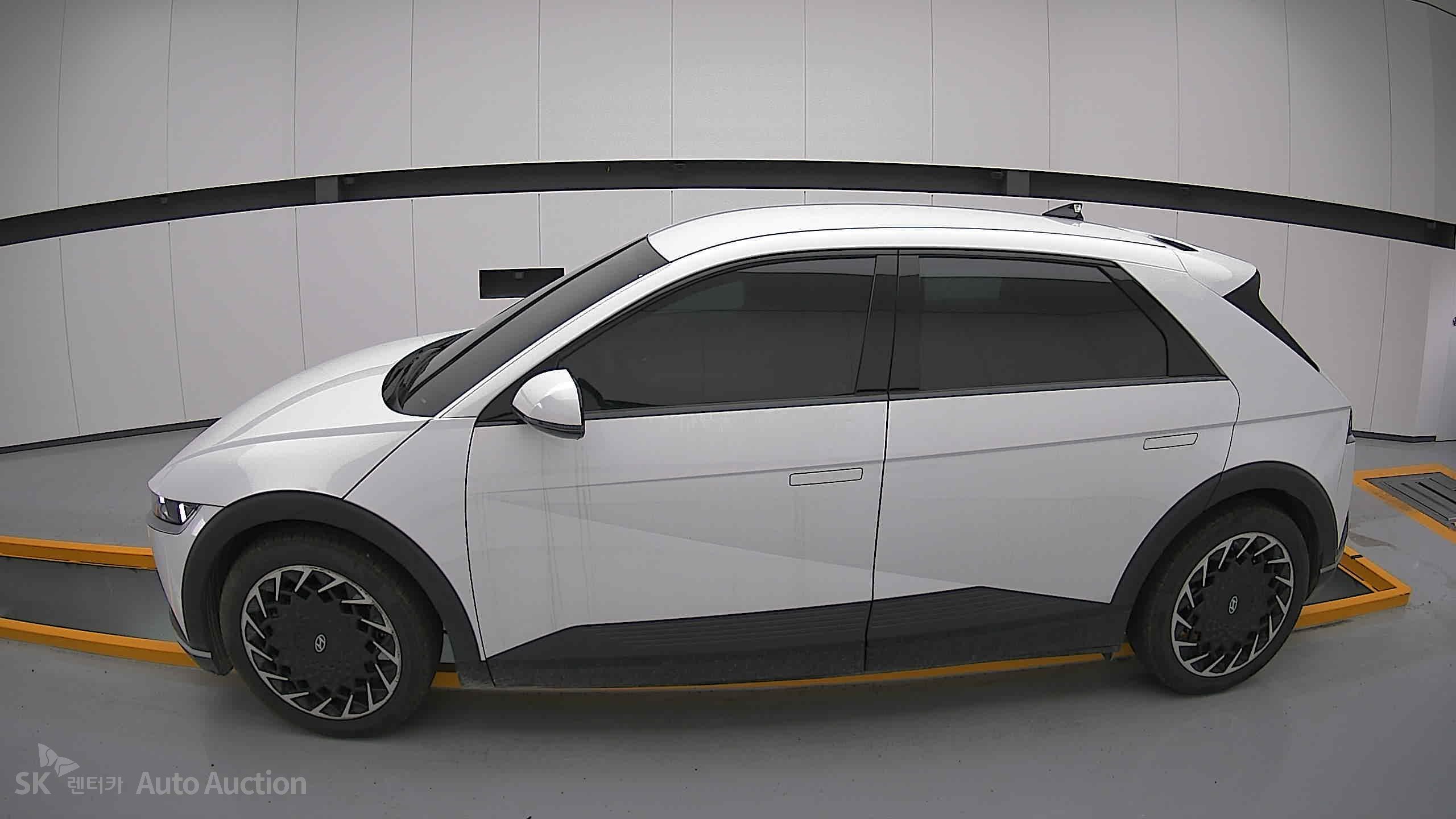 2023 - hyundai ioniq