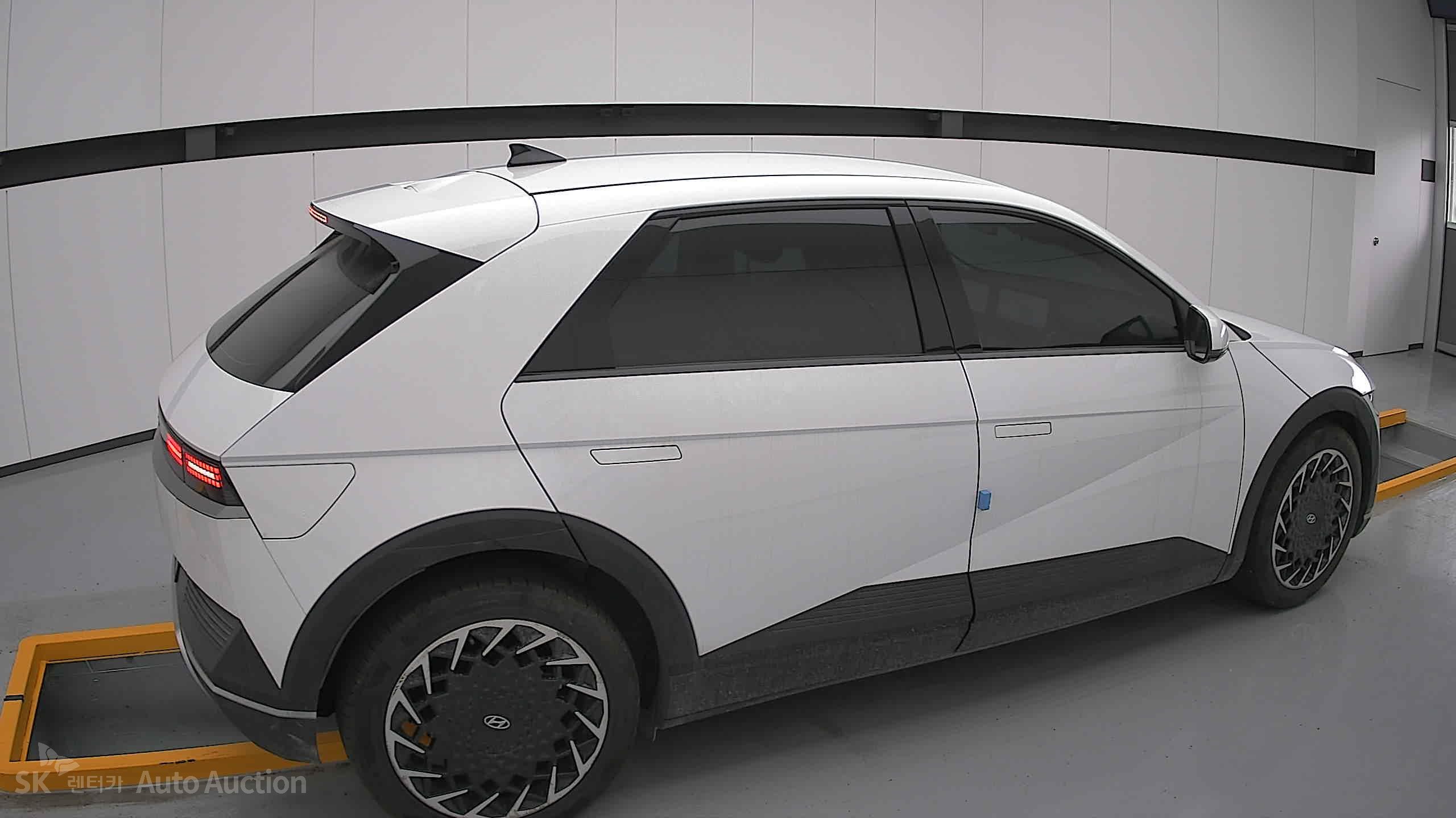2023 - hyundai ioniq