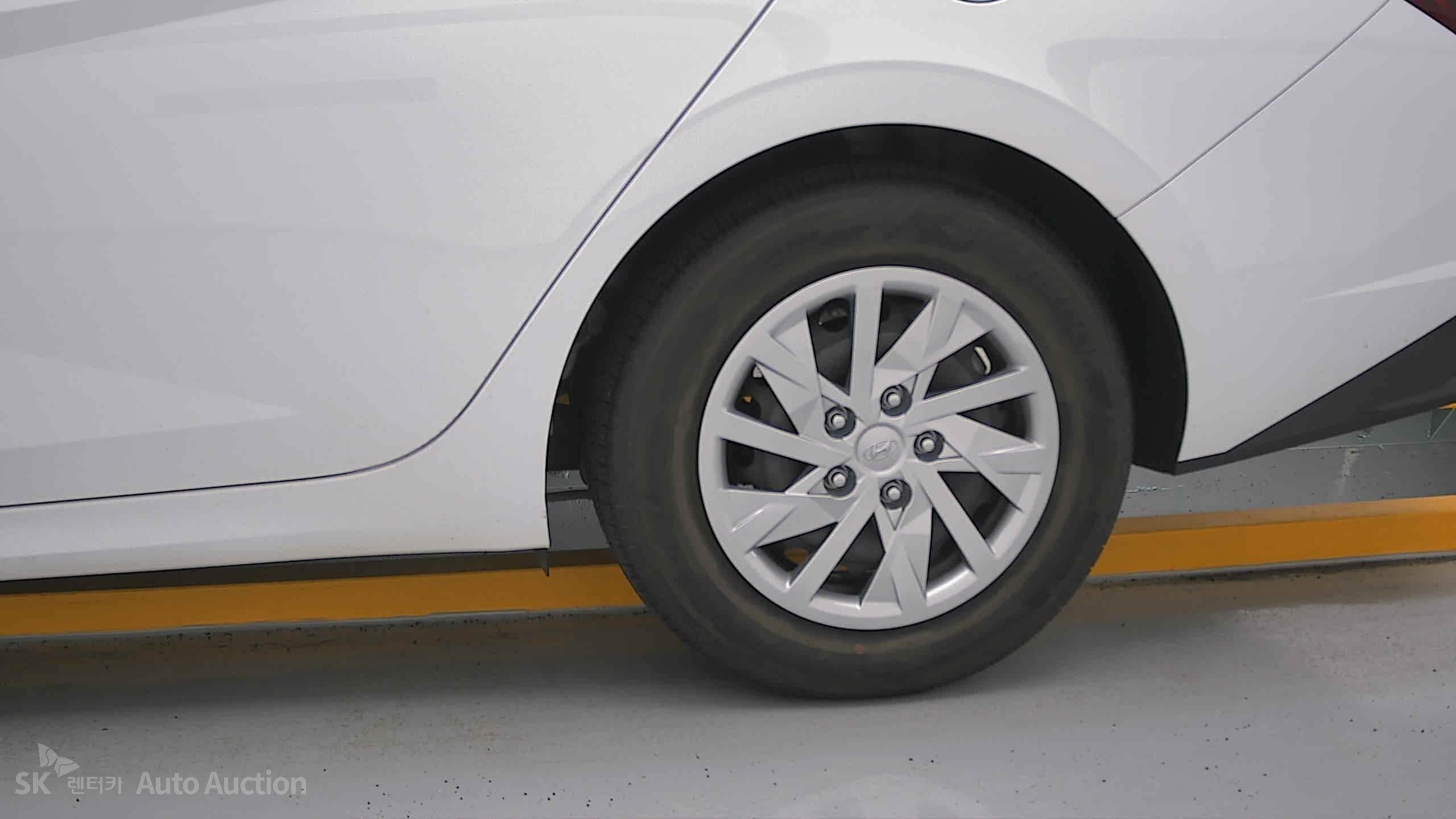 2021 - hyundai avante