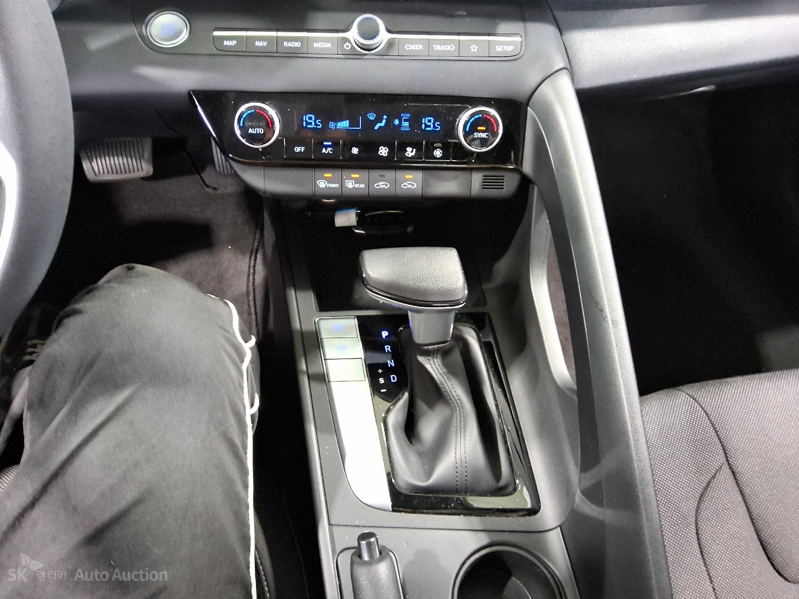 2021 - hyundai avante