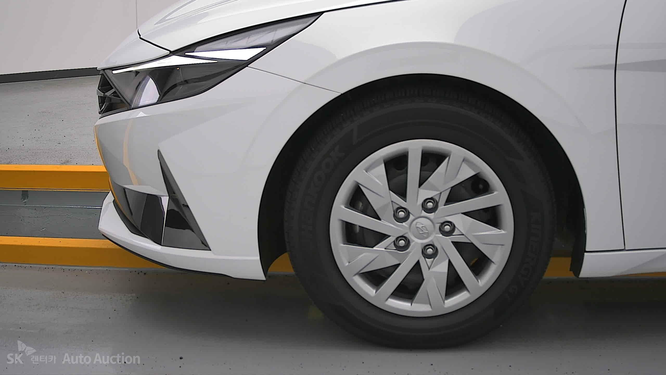 2021 - hyundai avante