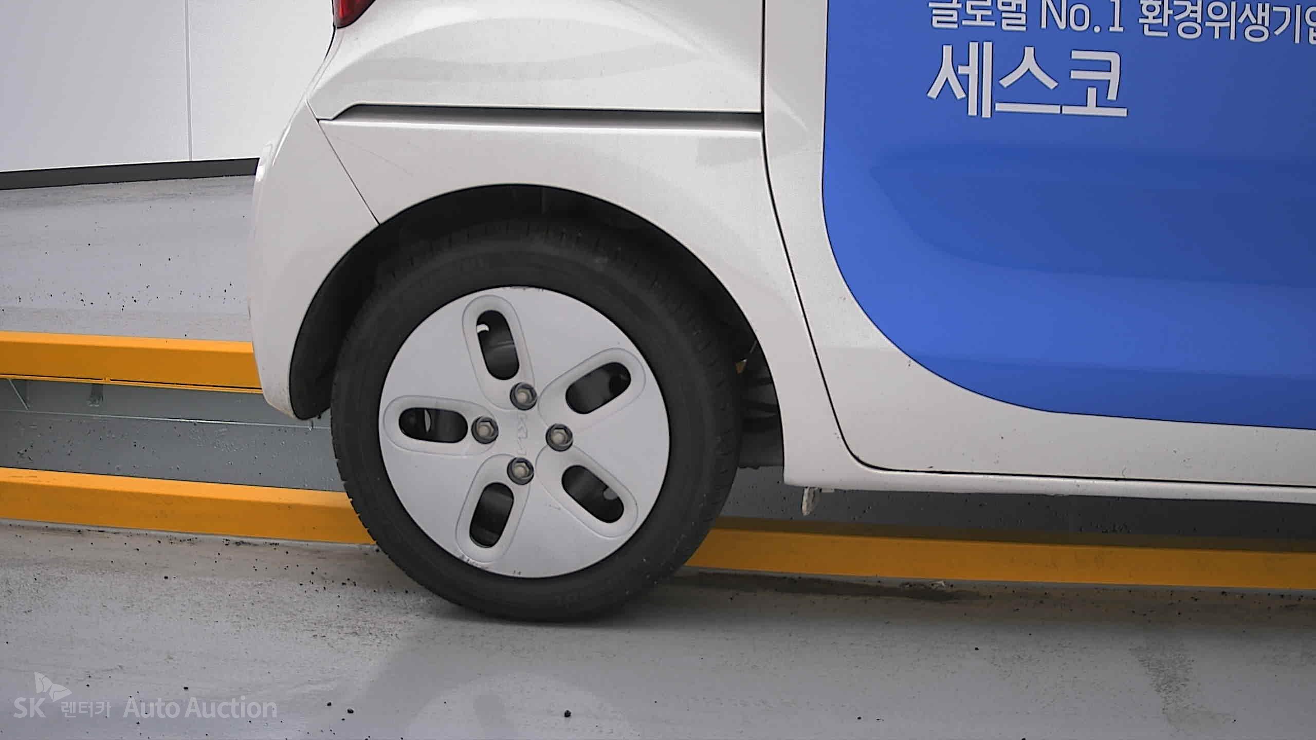 2022 - kia ray
