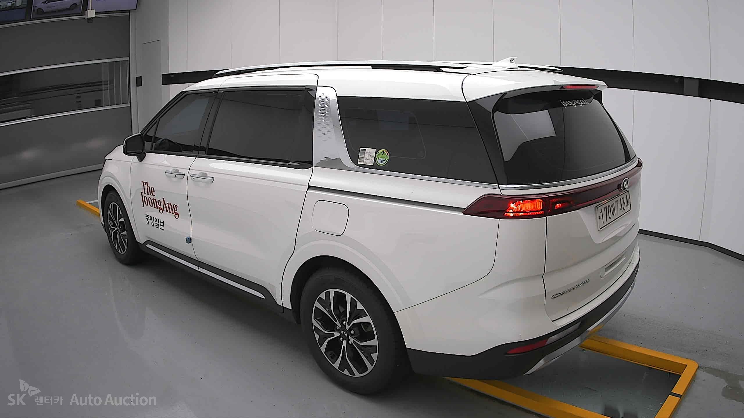 2021 - kia carnival