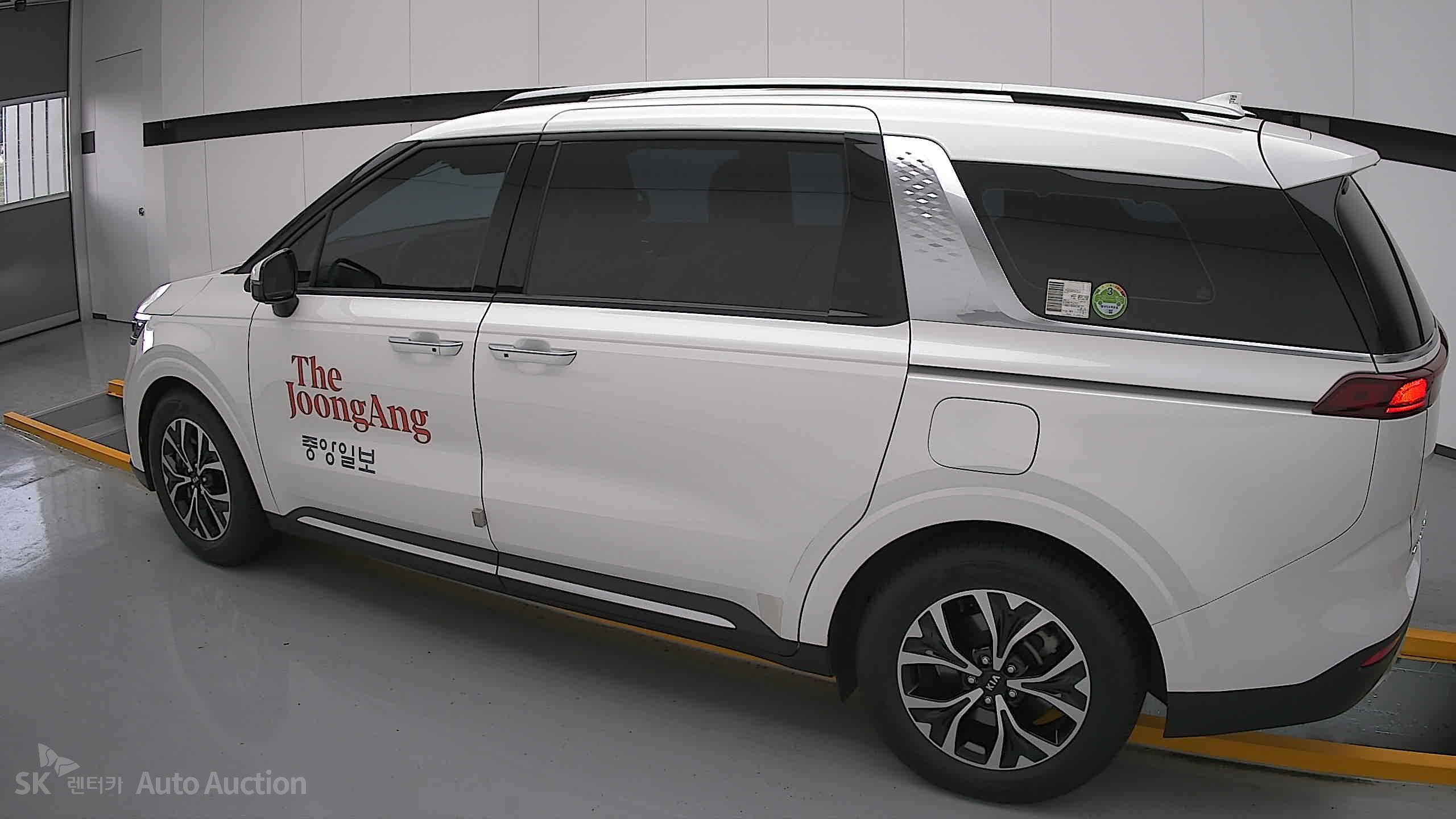 2021 - kia carnival