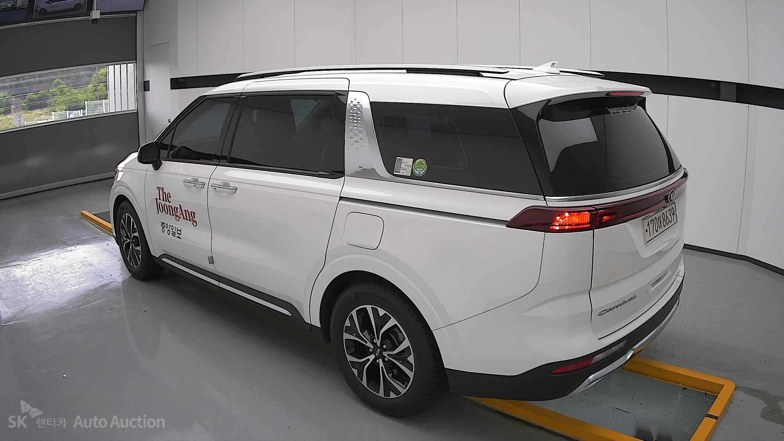 2021 - kia carnival
