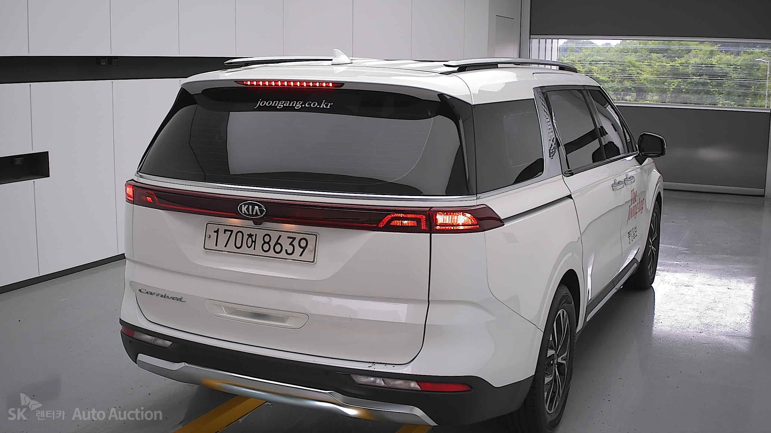 2021 - kia carnival
