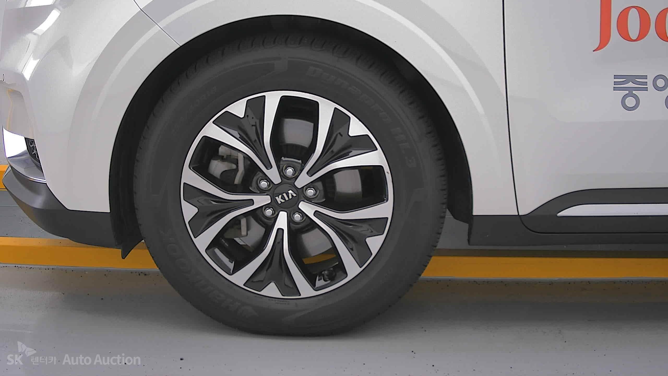 2021 - kia carnival