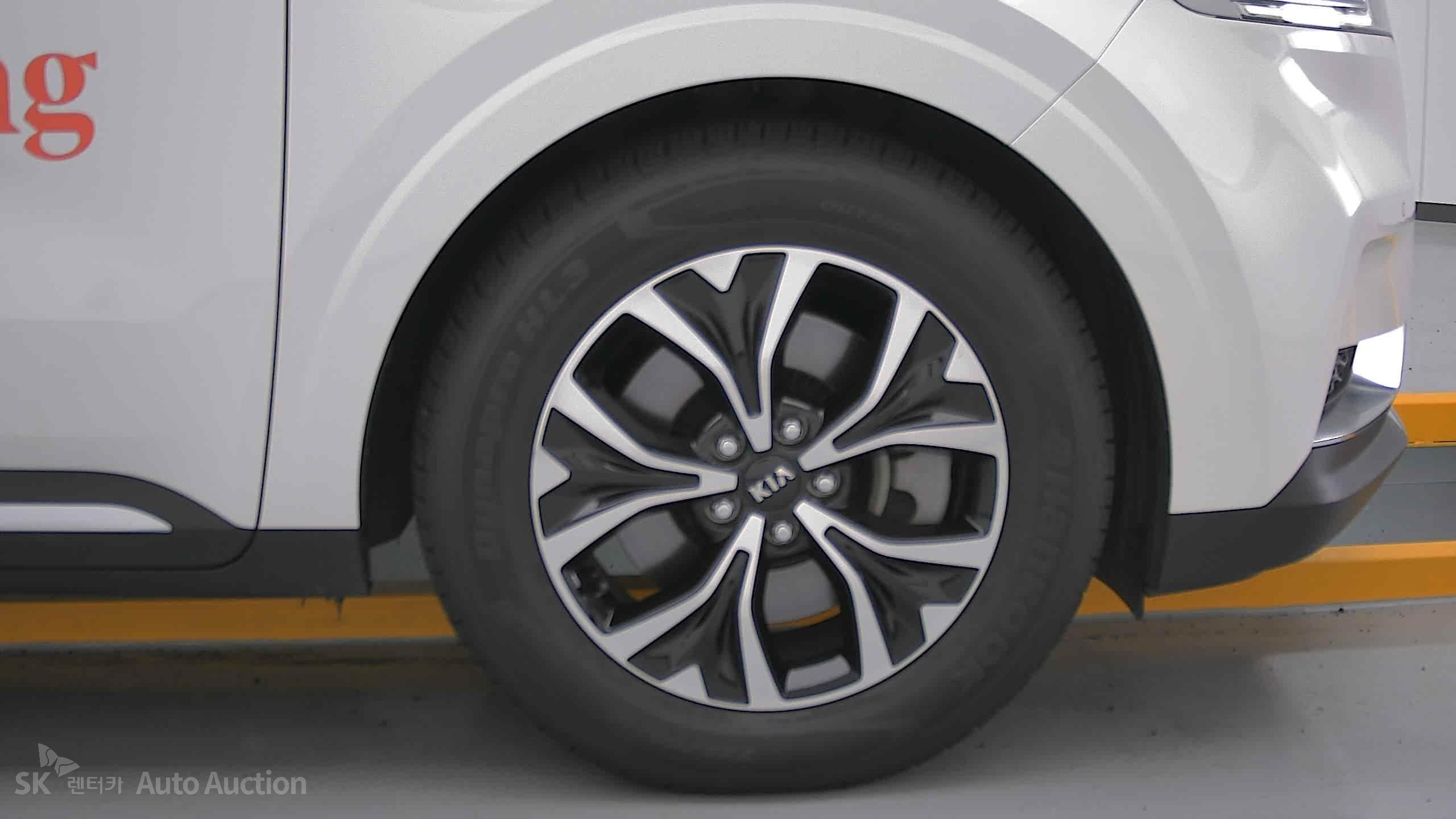 2021 - kia carnival