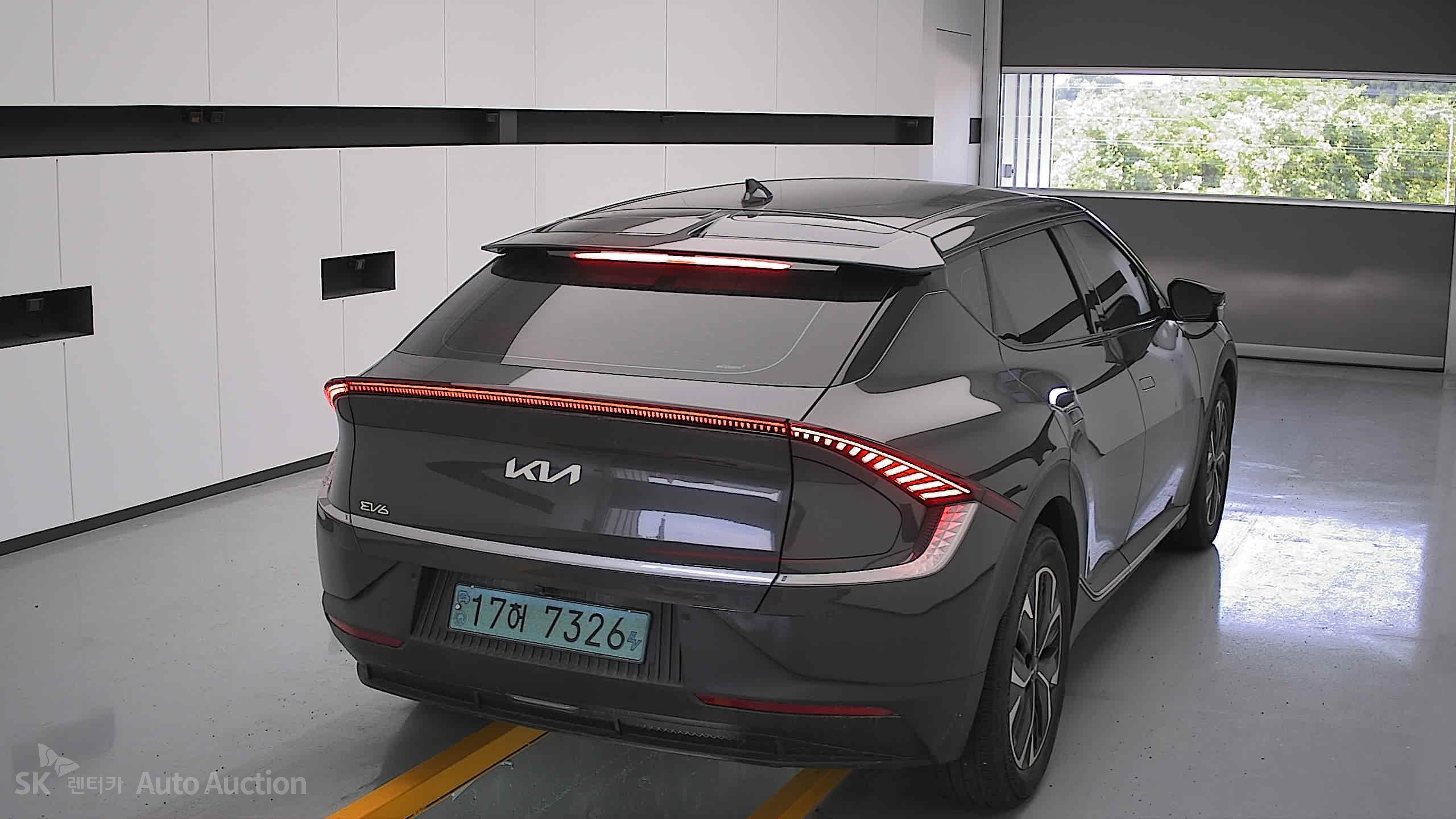 2022 - kia ev6